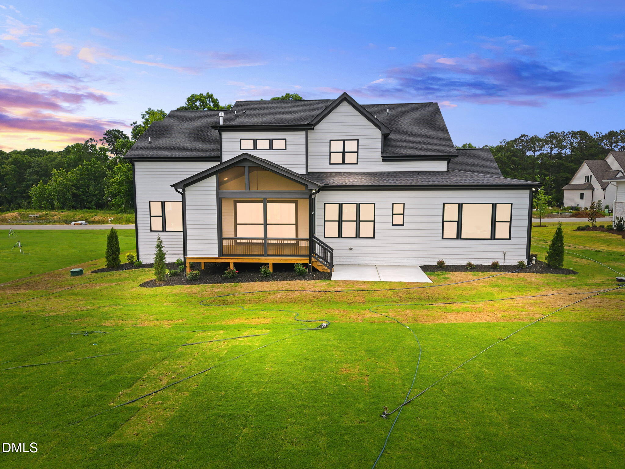 5852 Carriage Gate Drive