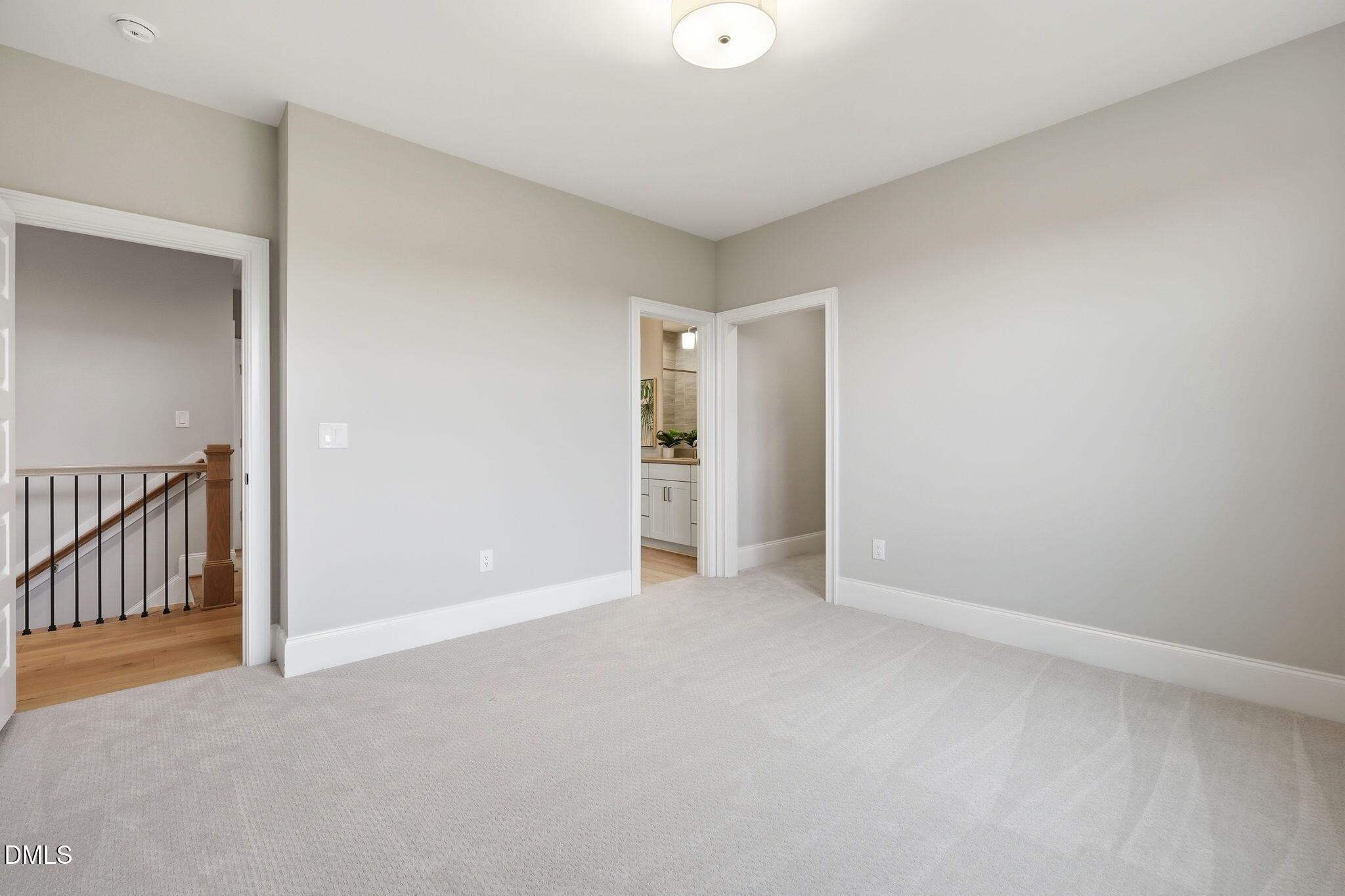 5852 Carriage Gate Drive