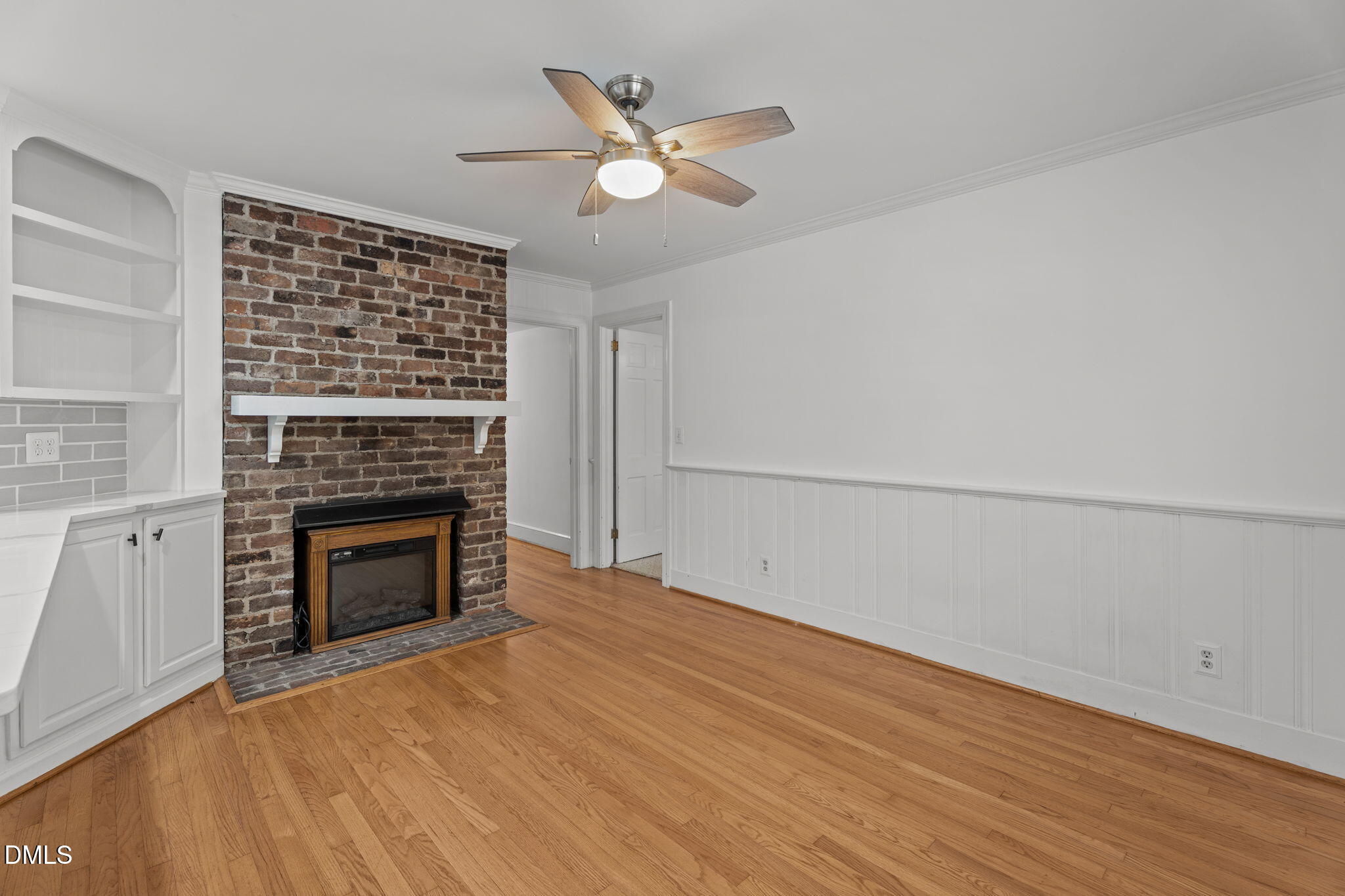 215 E Branch Street E