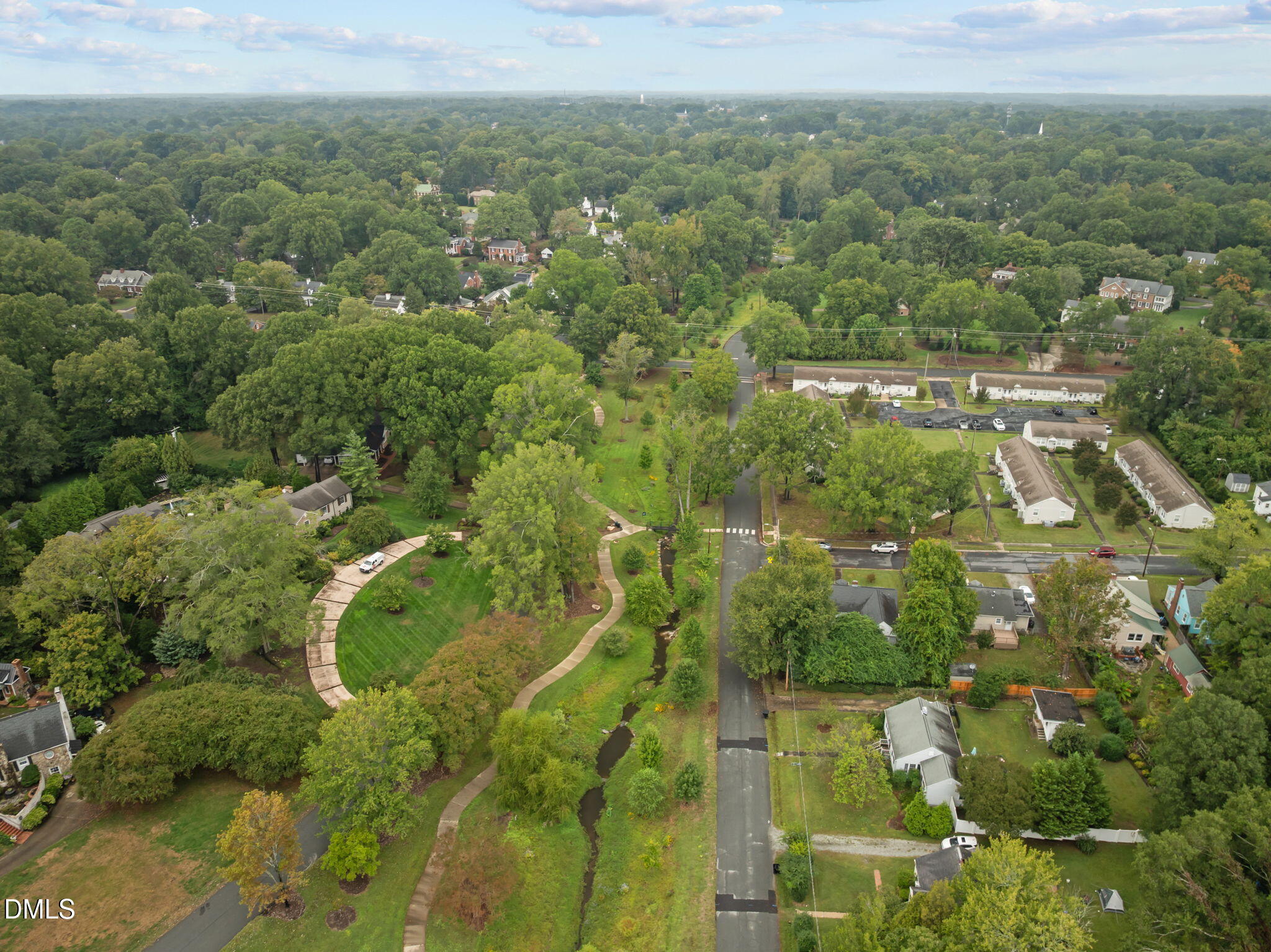 616 W Willowbrook Drive