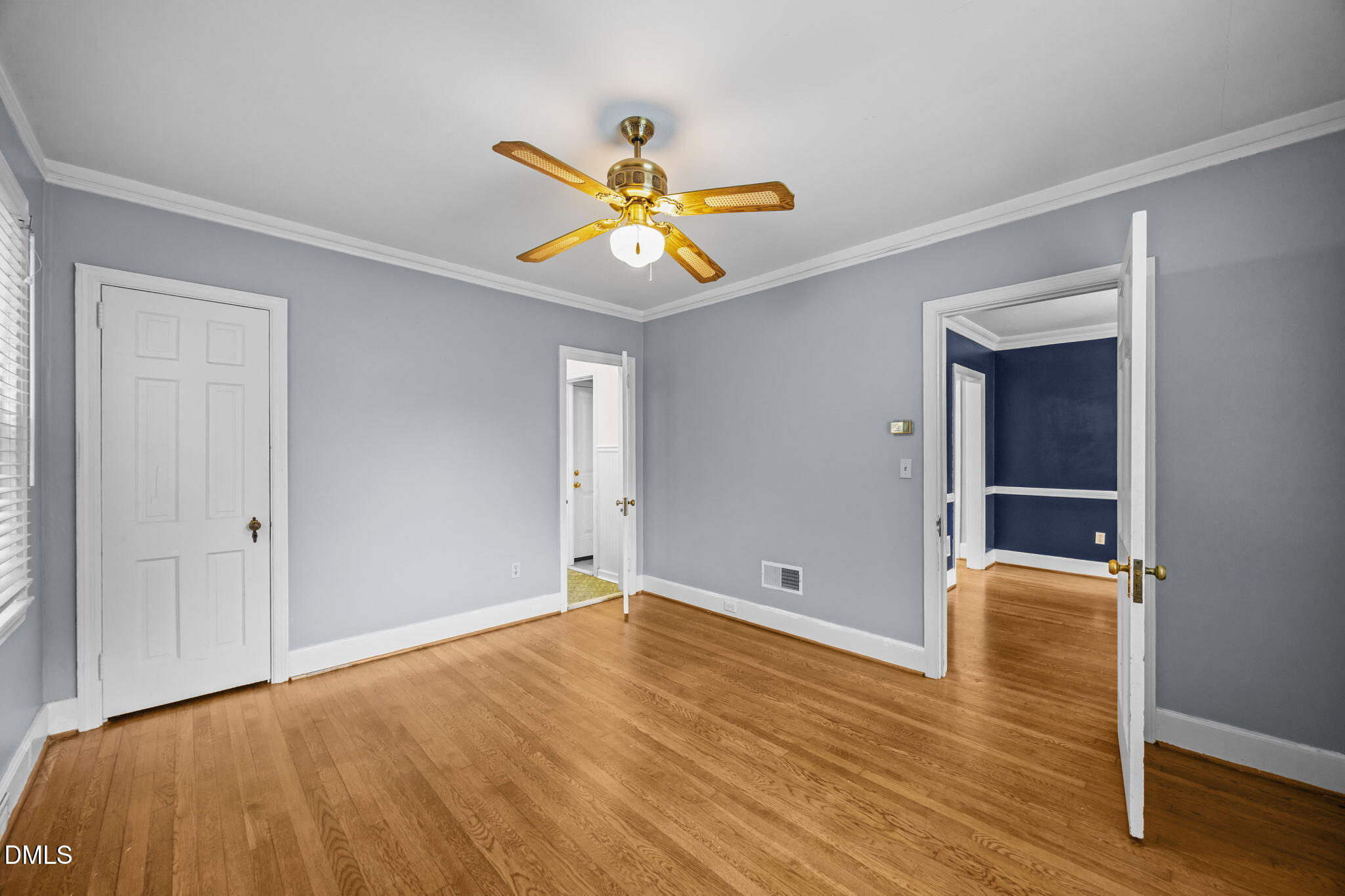 616 W Willowbrook Drive