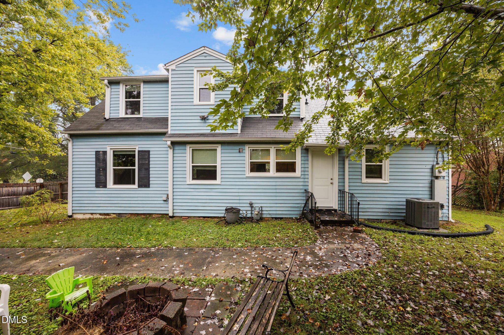 616 W Willowbrook Drive