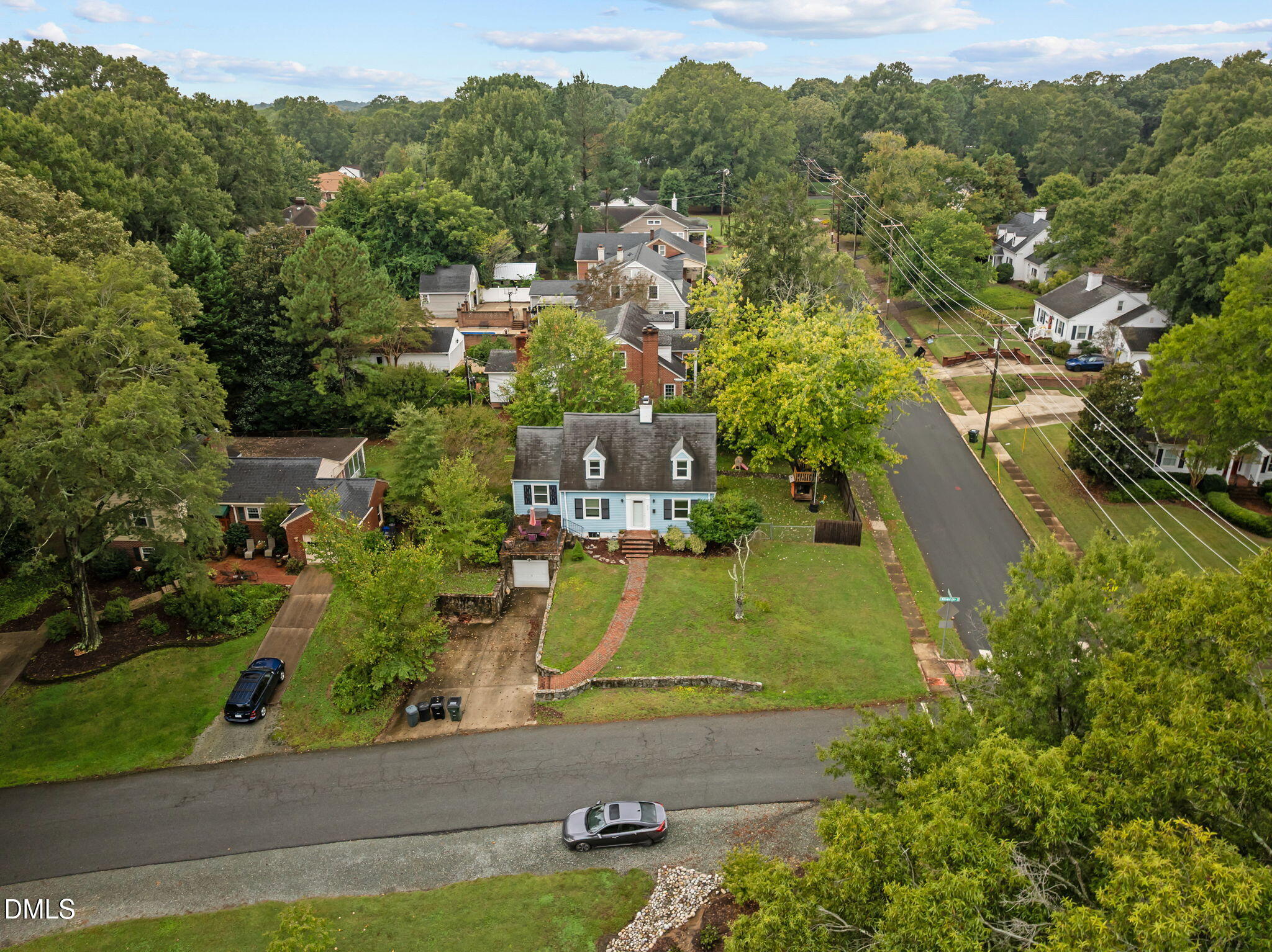 616 W Willowbrook Drive