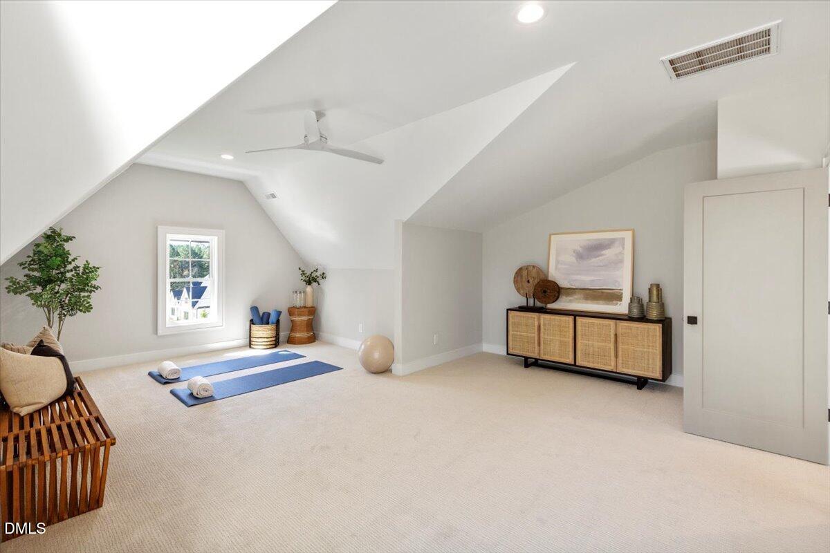 7824 Ailesbury Road