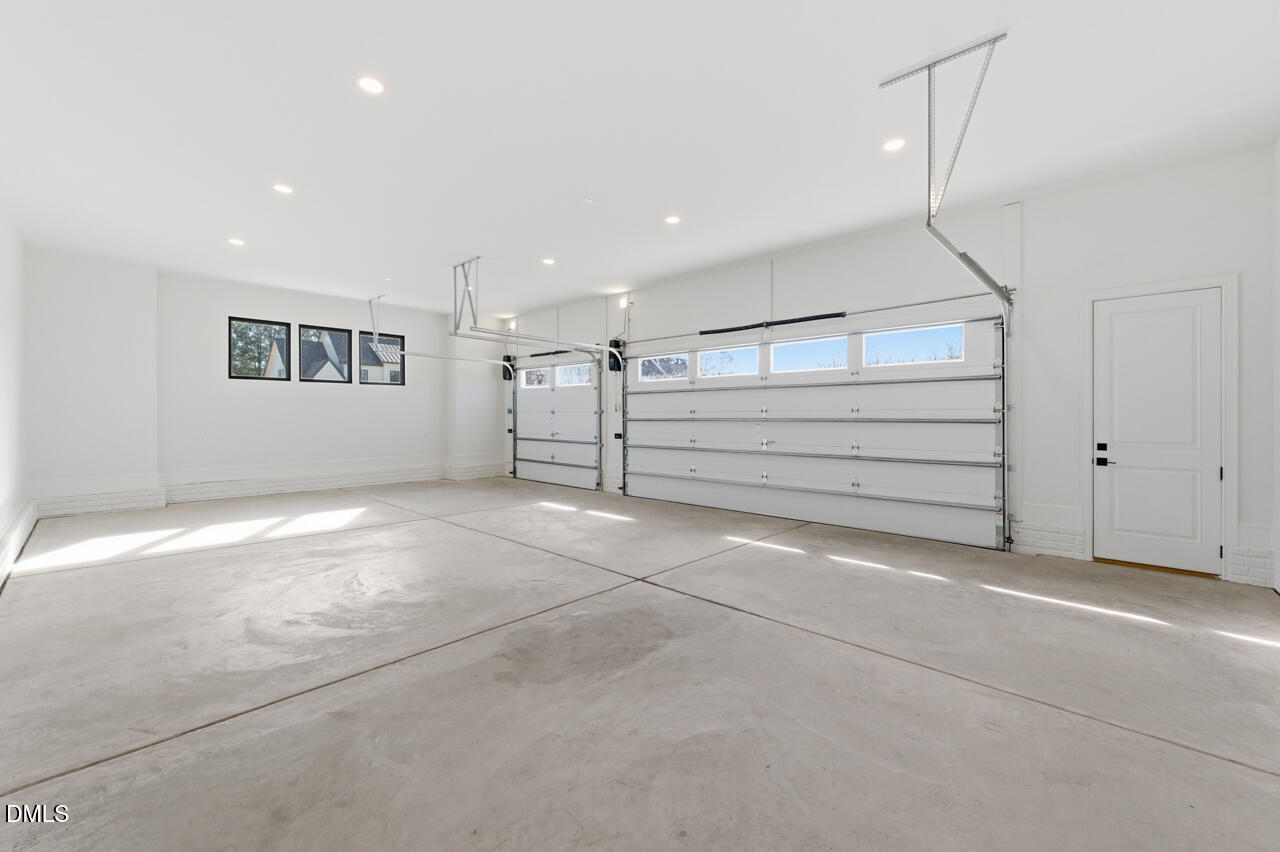 5856 Carriage Gate Drive