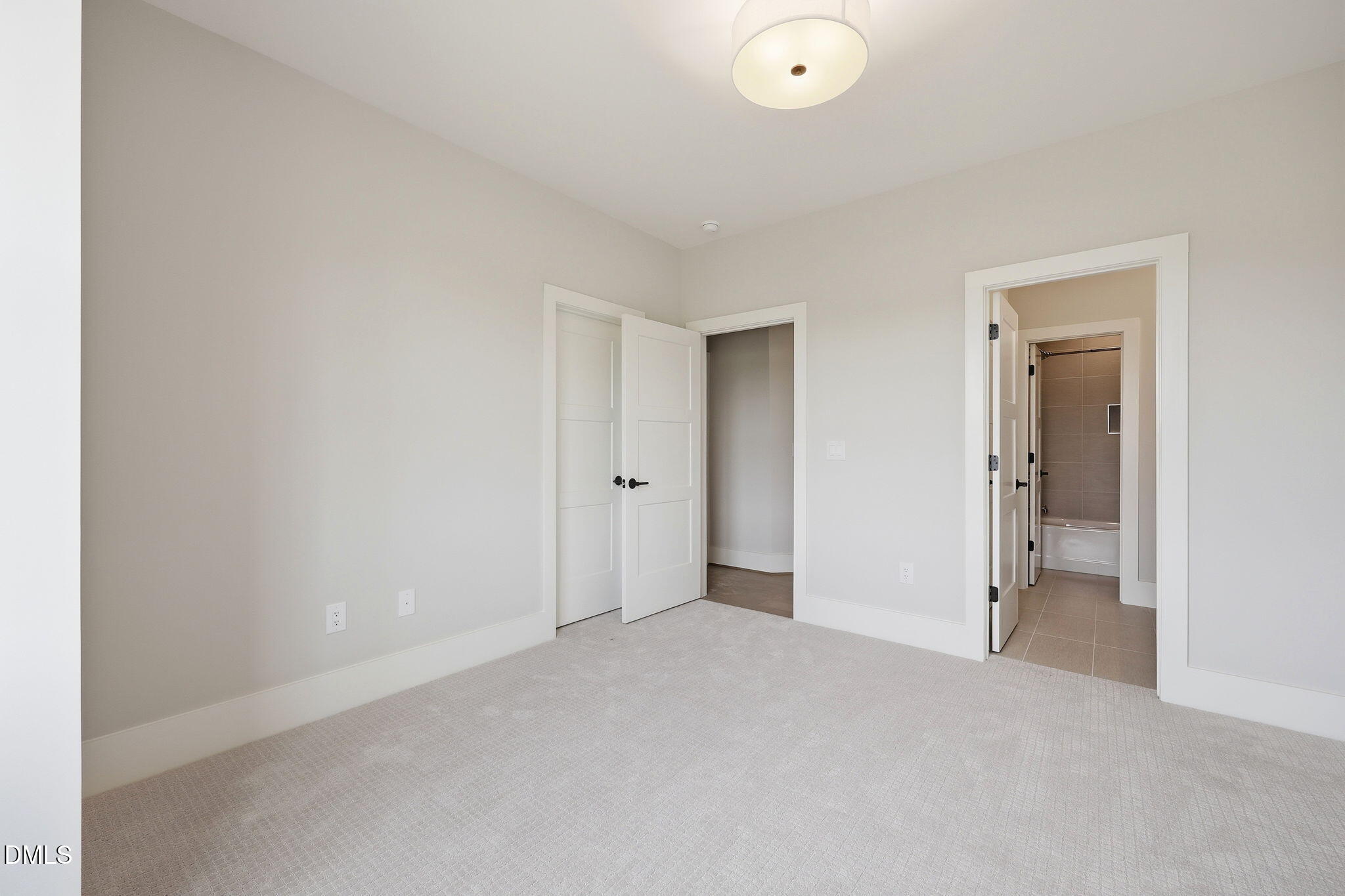 5848 Carriage Gate Drive