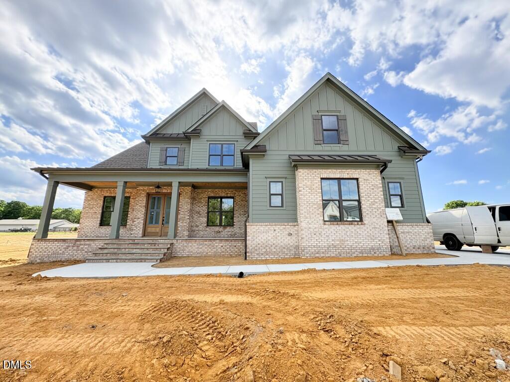 5848 Carriage Gate Drive