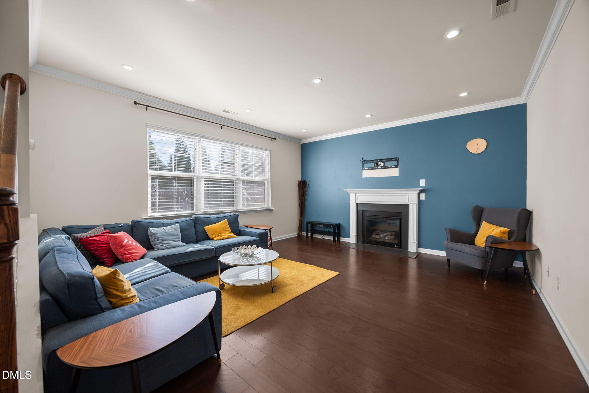 2464 Everstone Road