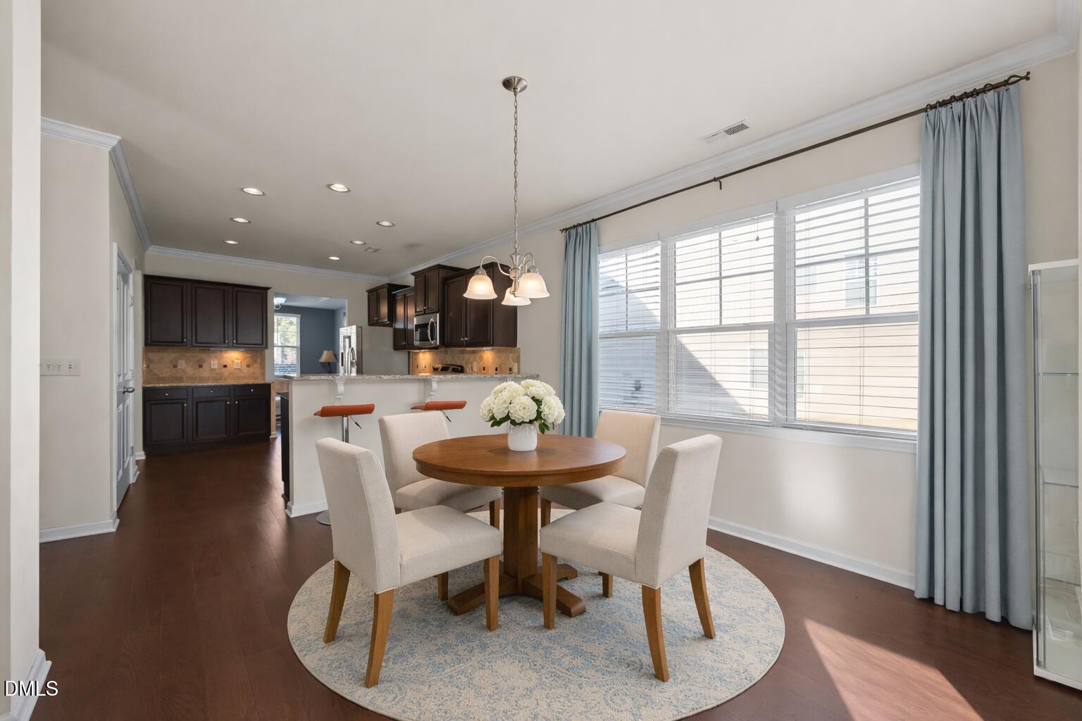 2464 Everstone Road