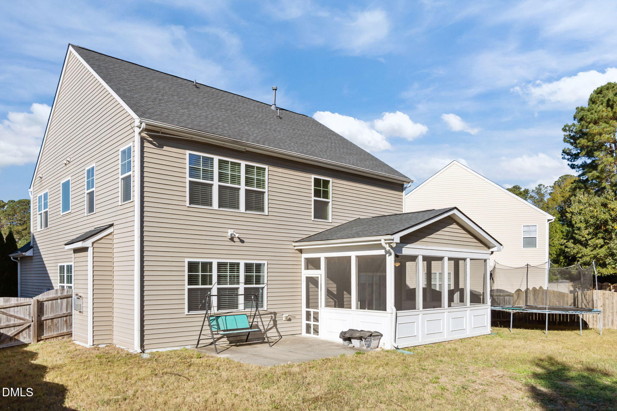 2464 Everstone Road