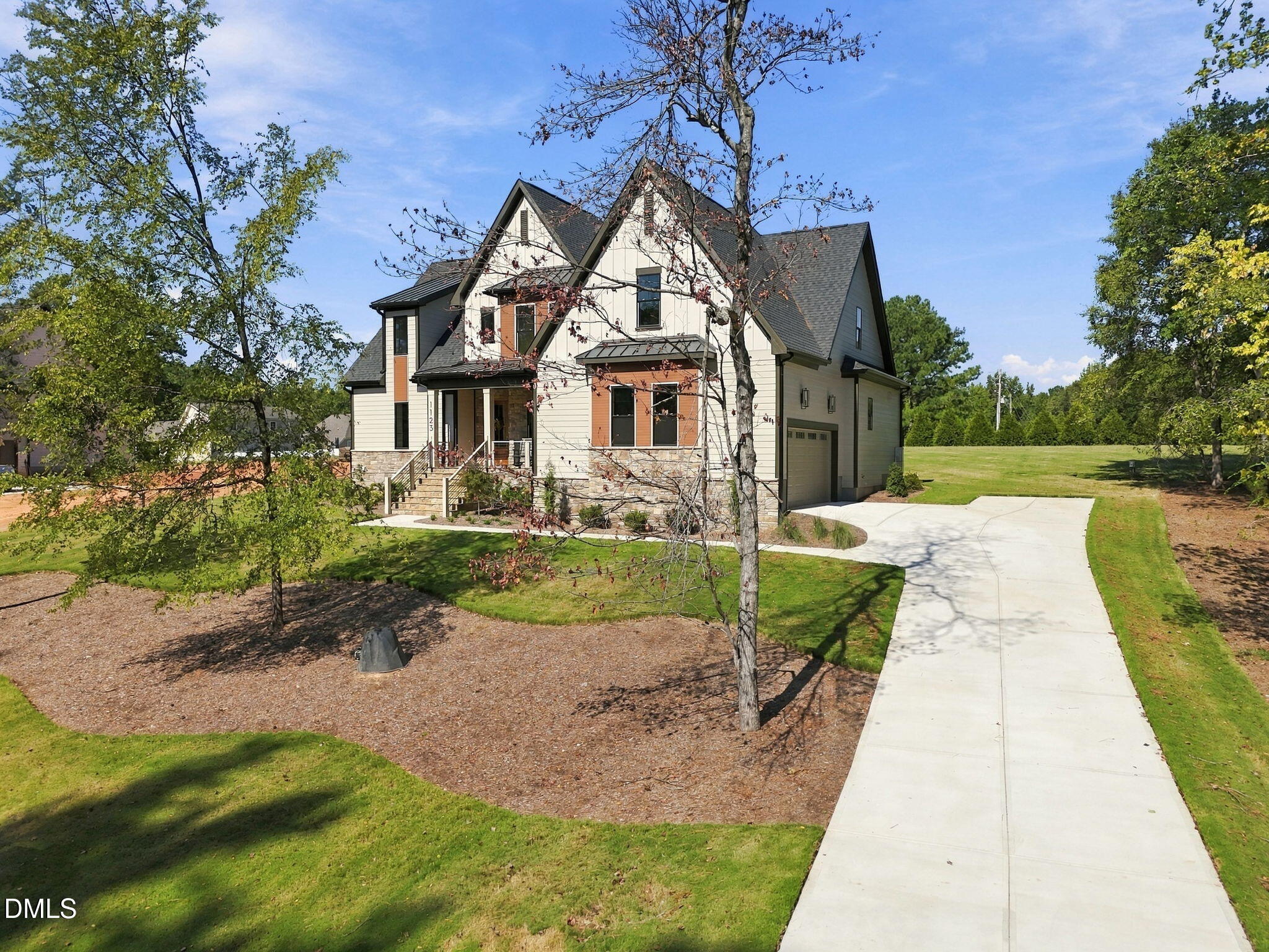 1123 Dovefield Lane