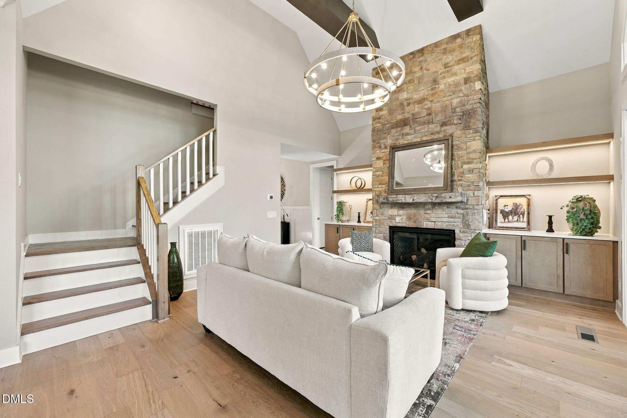 1123 Dovefield Lane