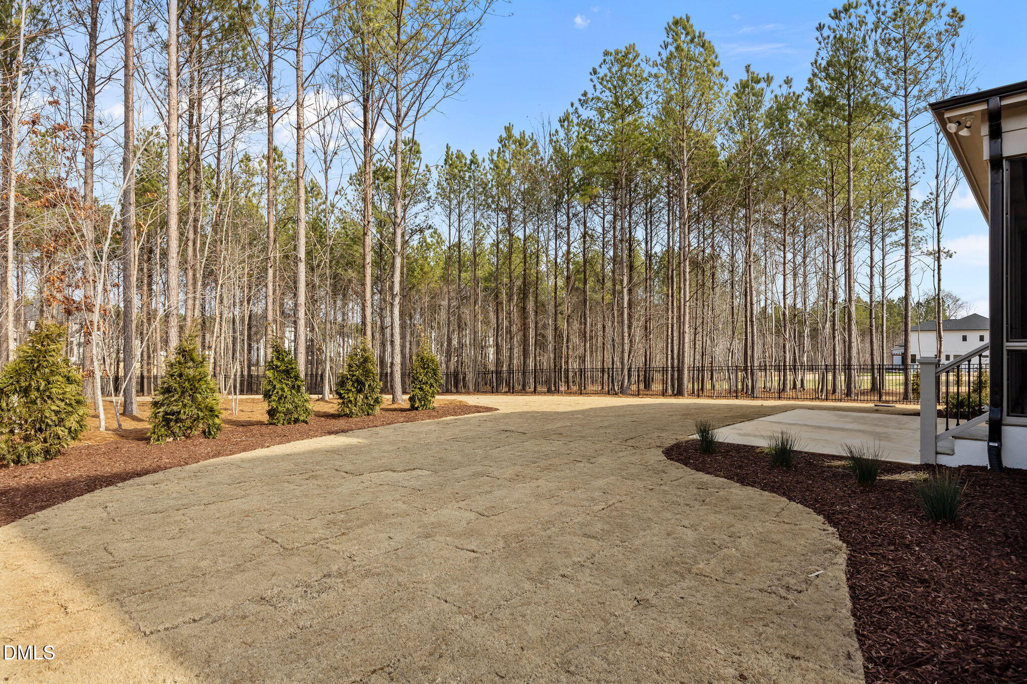 15 Chestnut Oak Drive