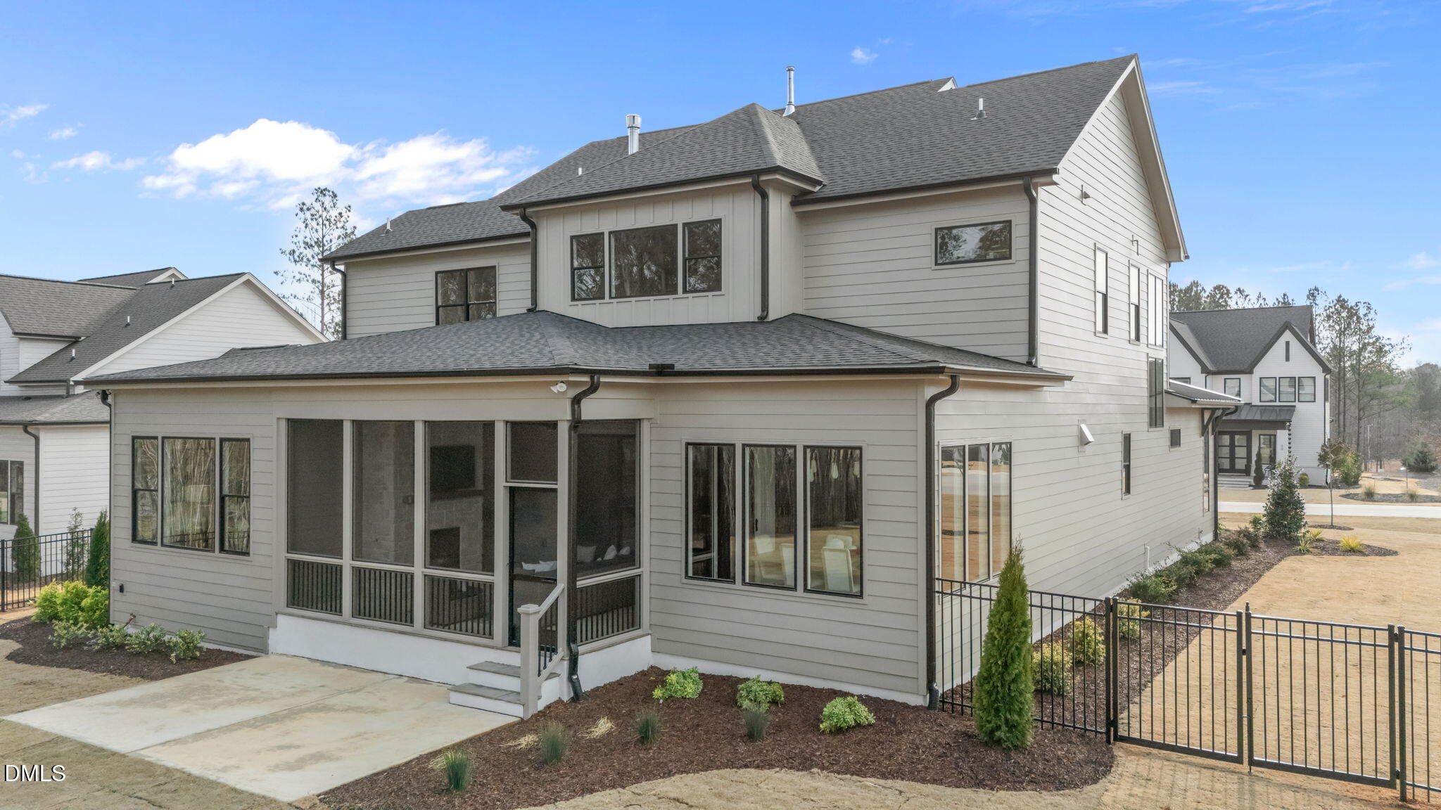 15 Chestnut Oak Drive