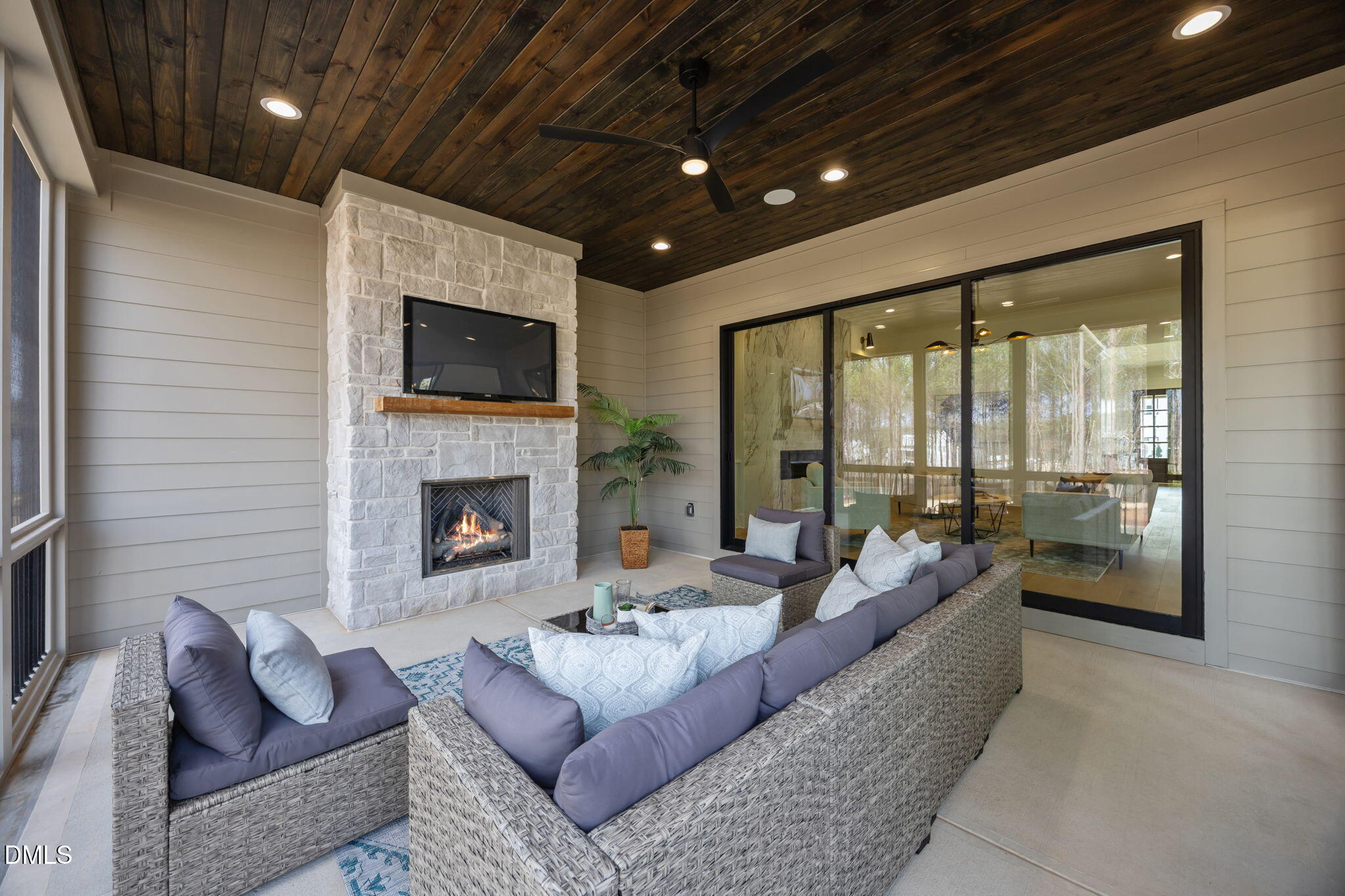 15 Chestnut Oak Drive