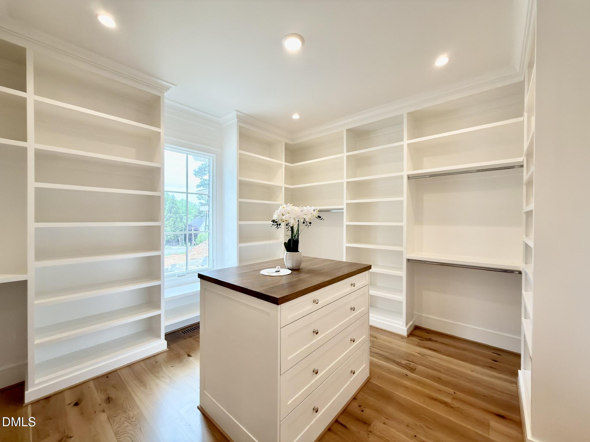 1718 Piccadilly Lane