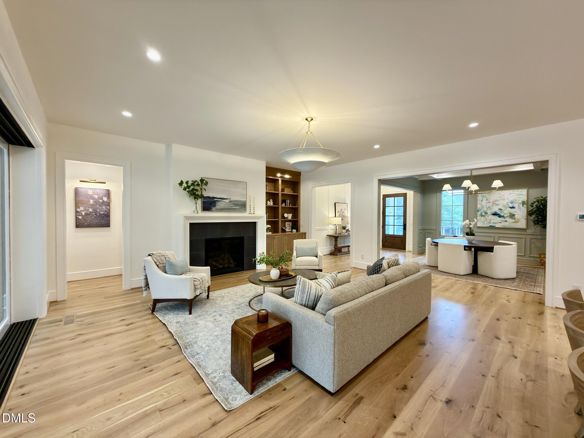 1718 Piccadilly Lane