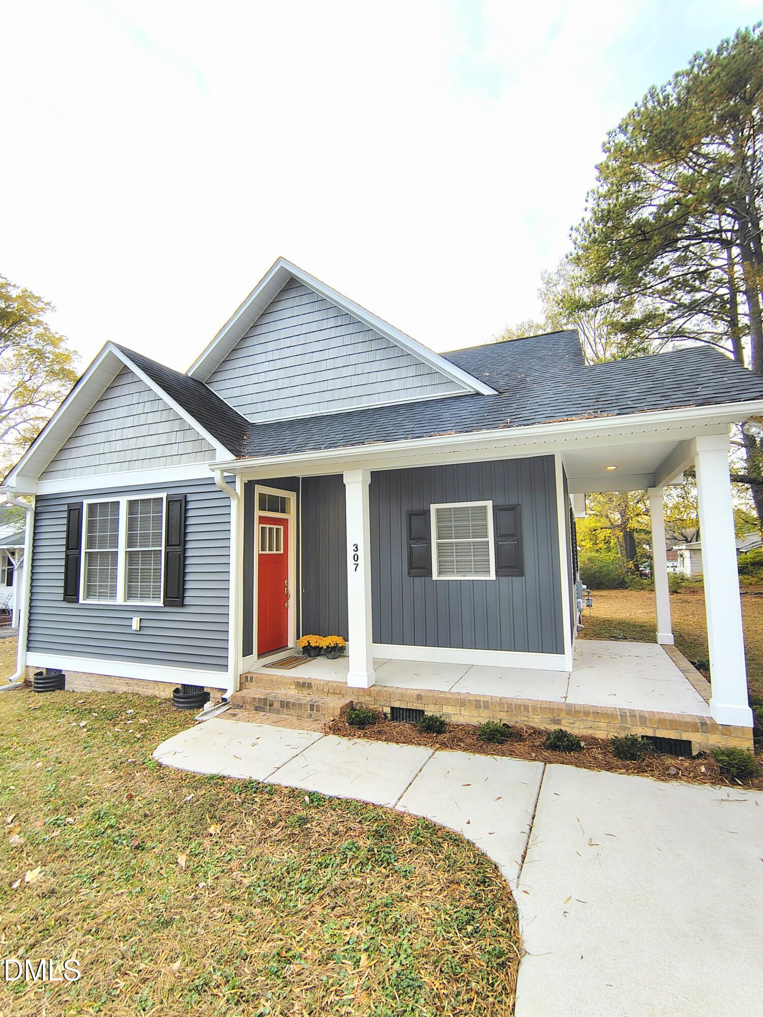 307 Chaplin Street