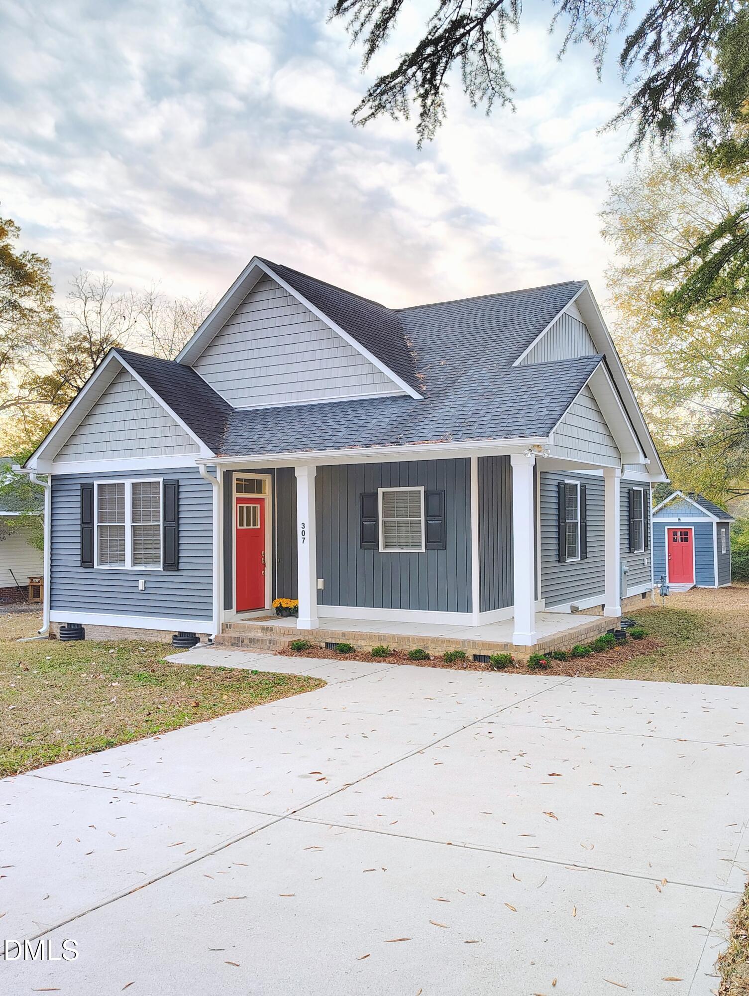 307 Chaplin Street