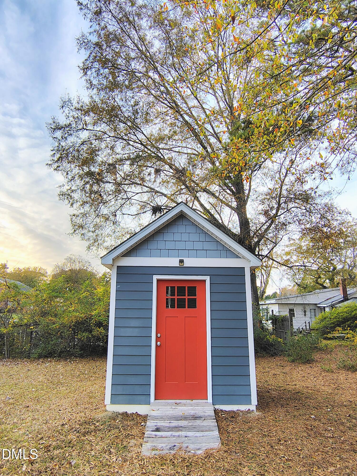 307 Chaplin Street