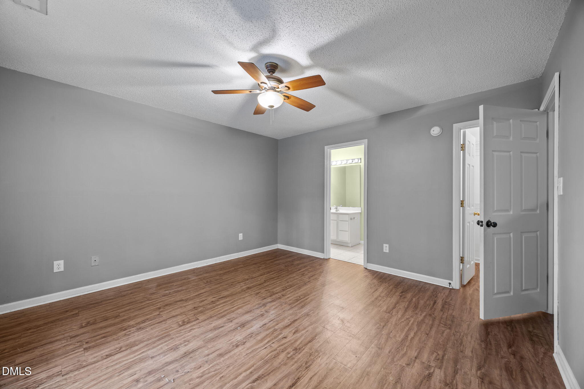 2916 Flintridge Drive