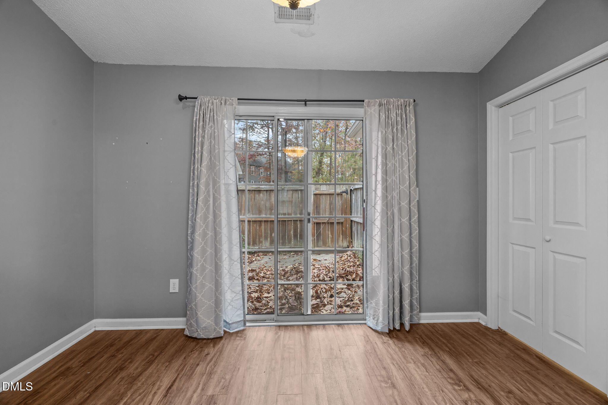 2916 Flintridge Drive