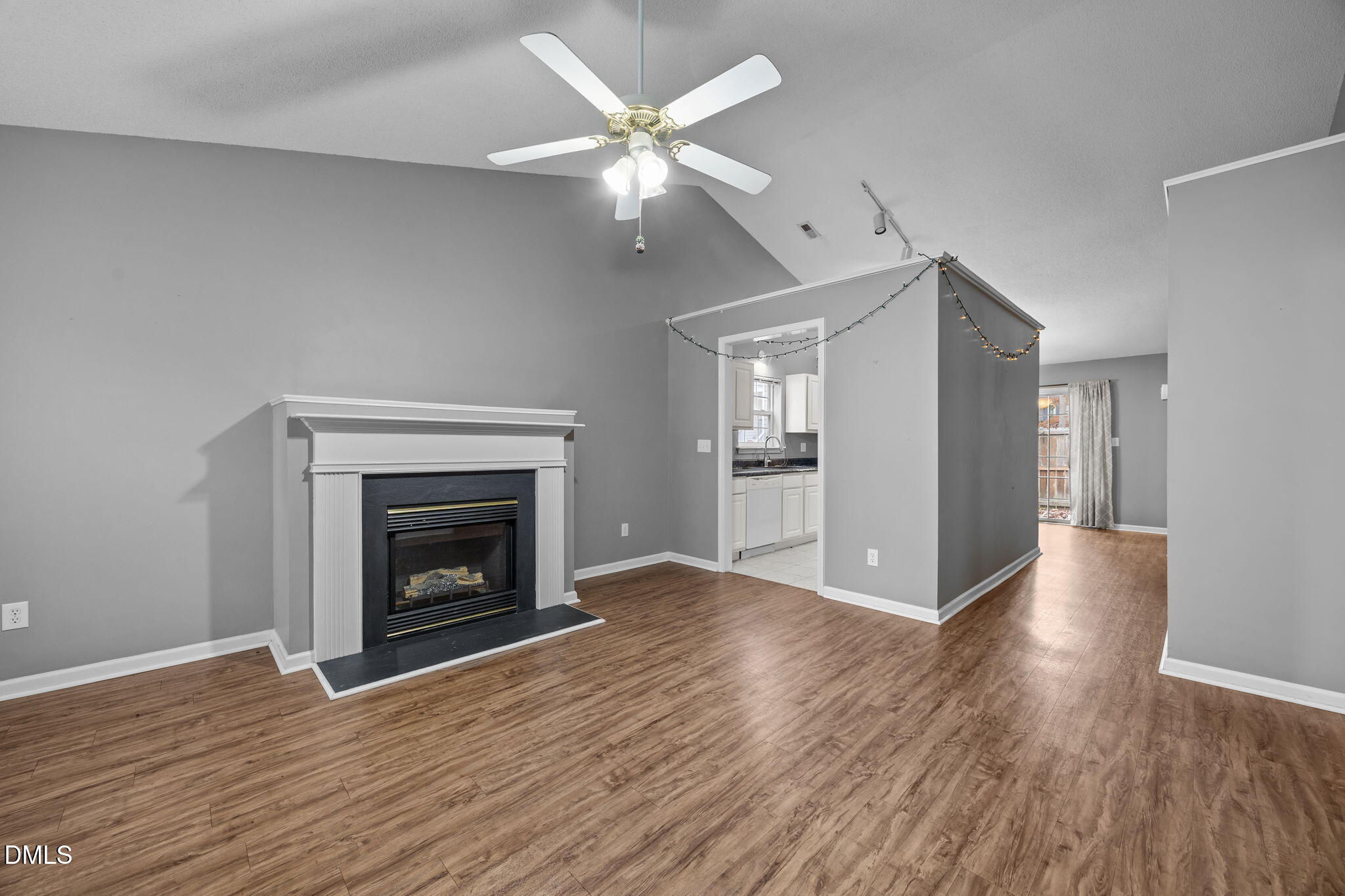 2916 Flintridge Drive
