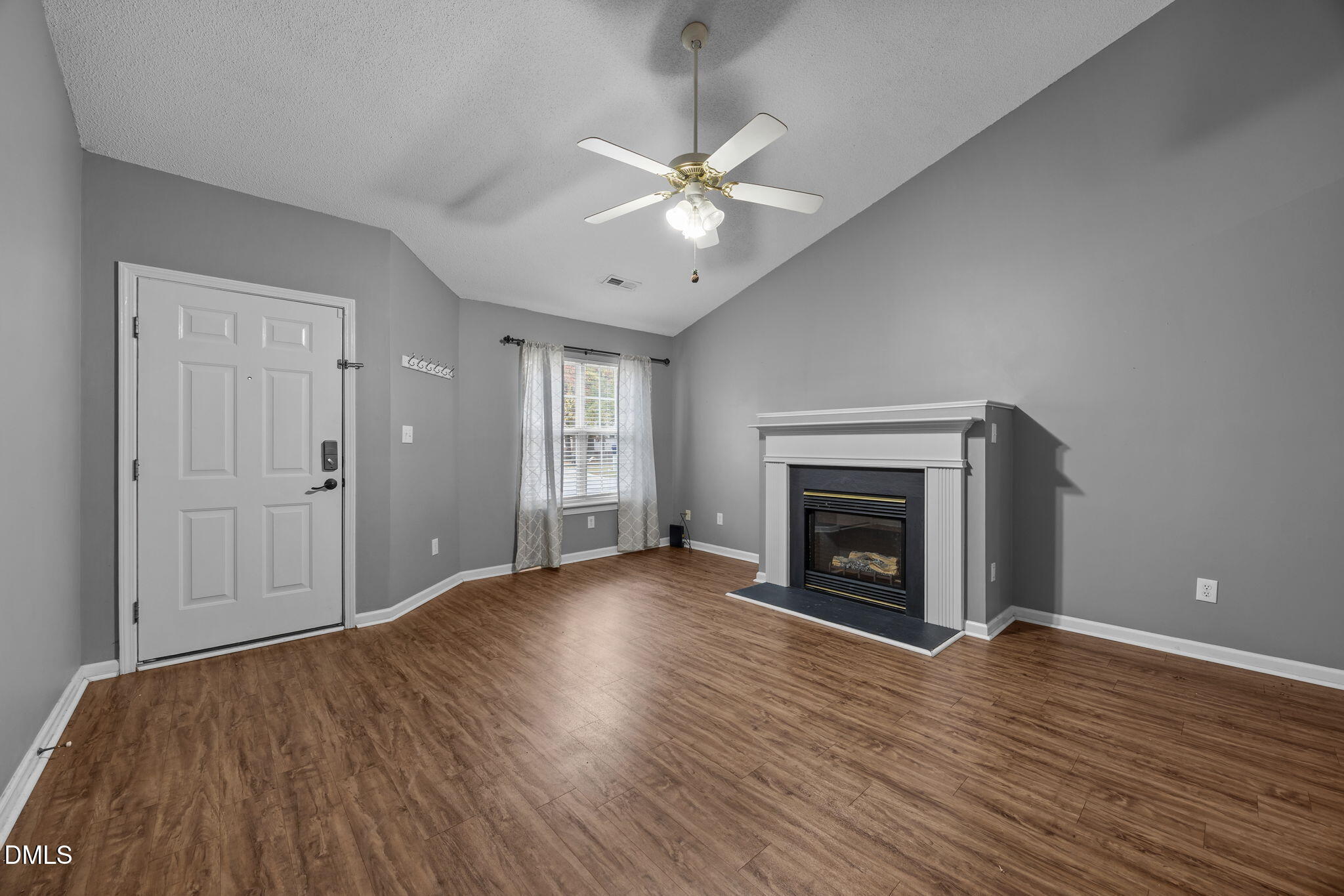 2916 Flintridge Drive