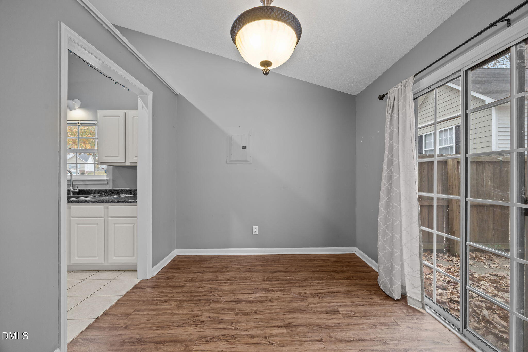 2916 Flintridge Drive