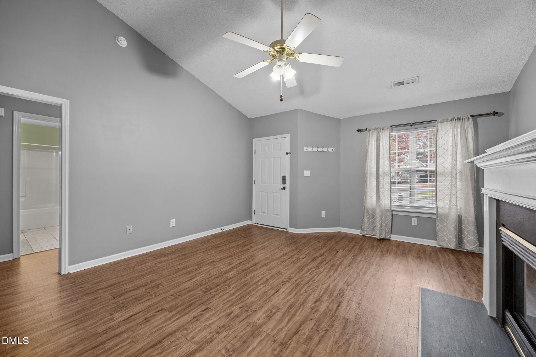 2916 Flintridge Drive
