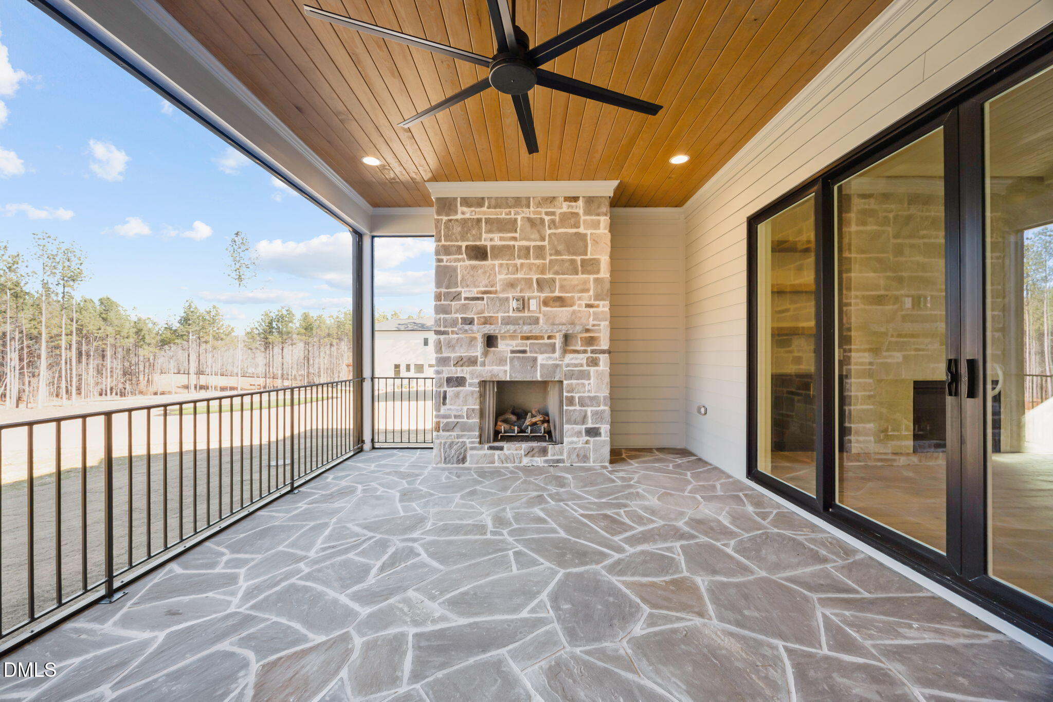 35 Chestnut Oak Drive