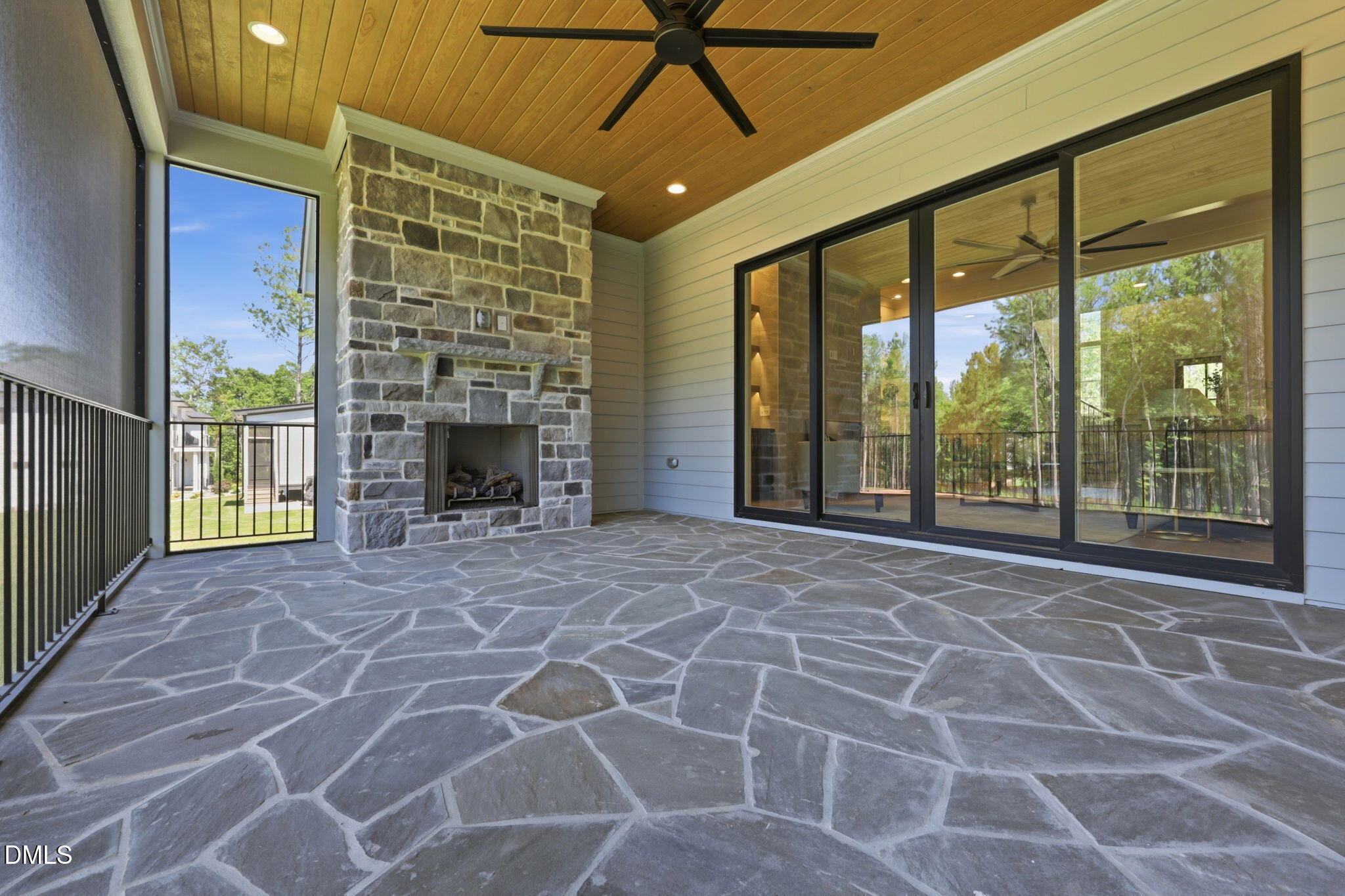 35 Chestnut Oak Drive