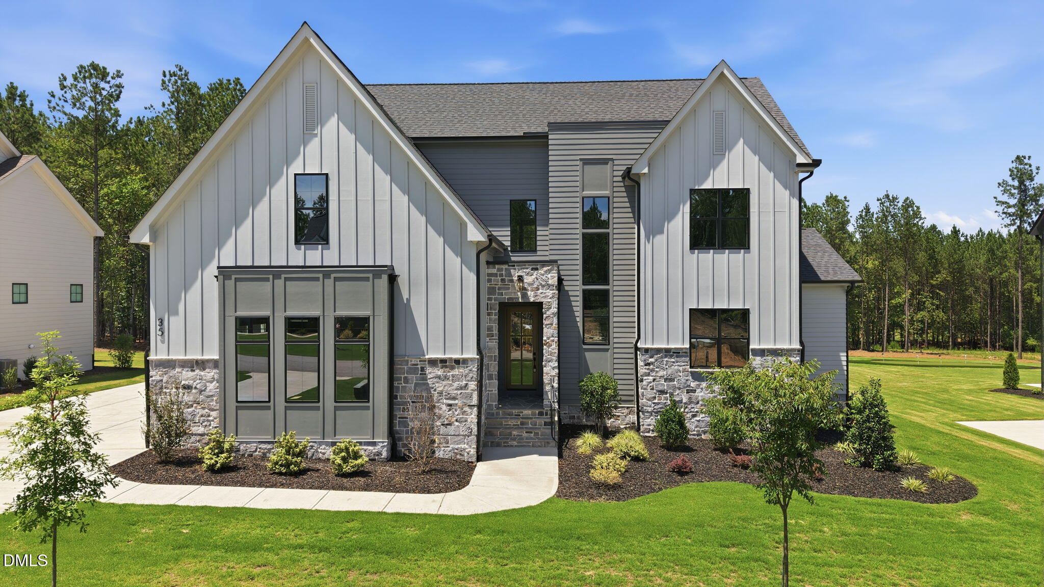 35 Chestnut Oak Drive