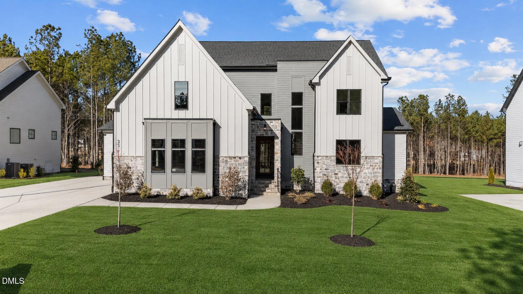 35 Chestnut Oak Drive