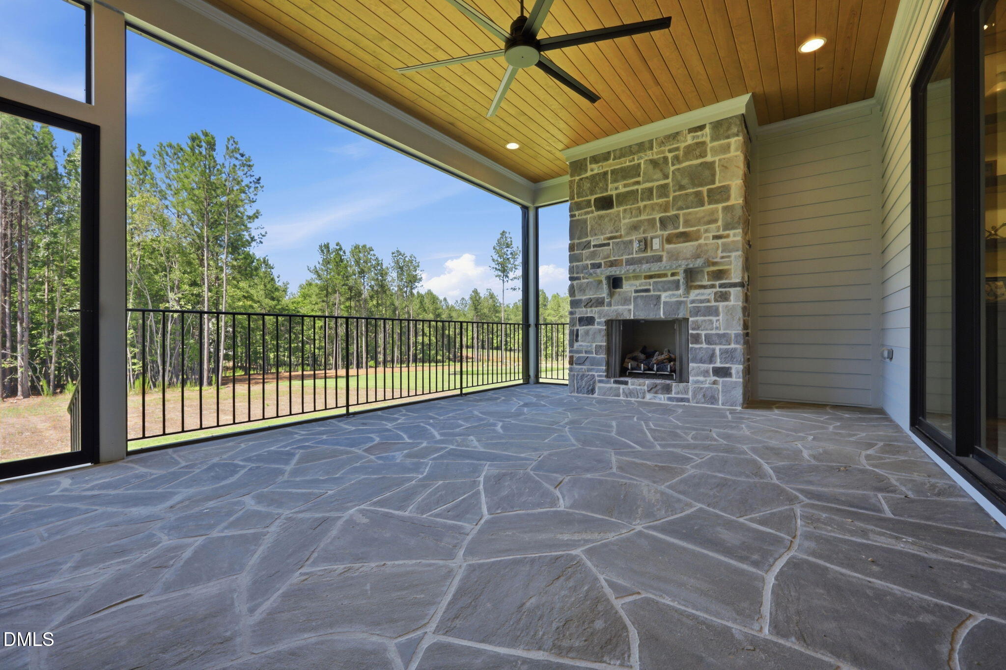 35 Chestnut Oak Drive