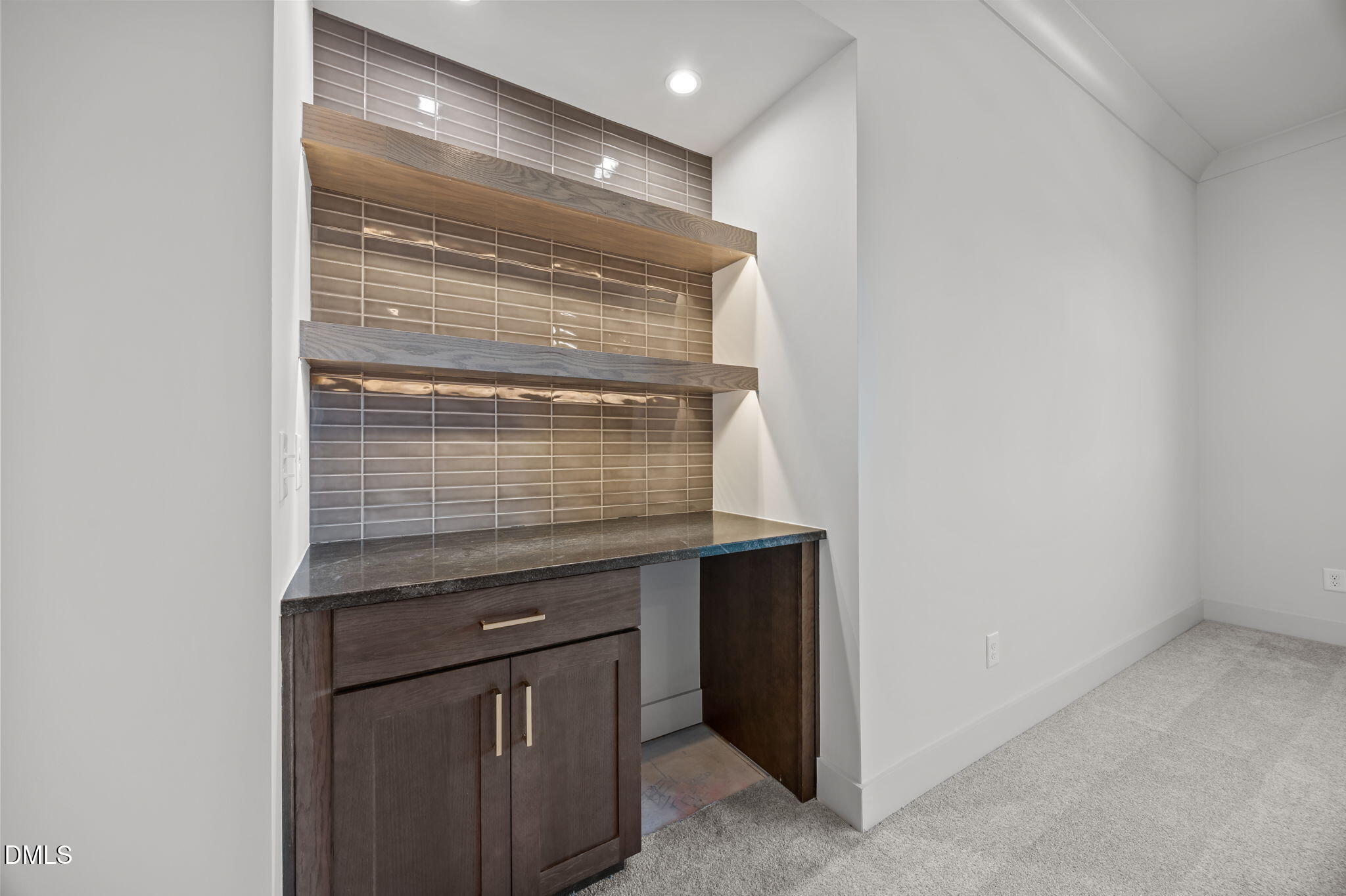 35 Chestnut Oak Drive
