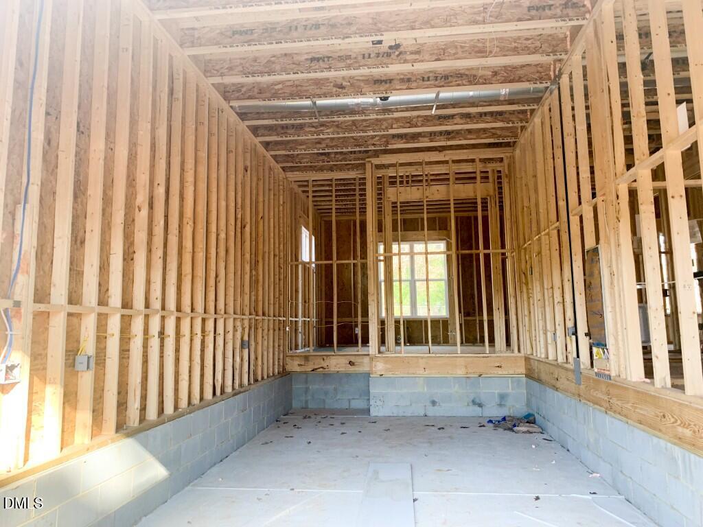 1105 Kingwood Drive
