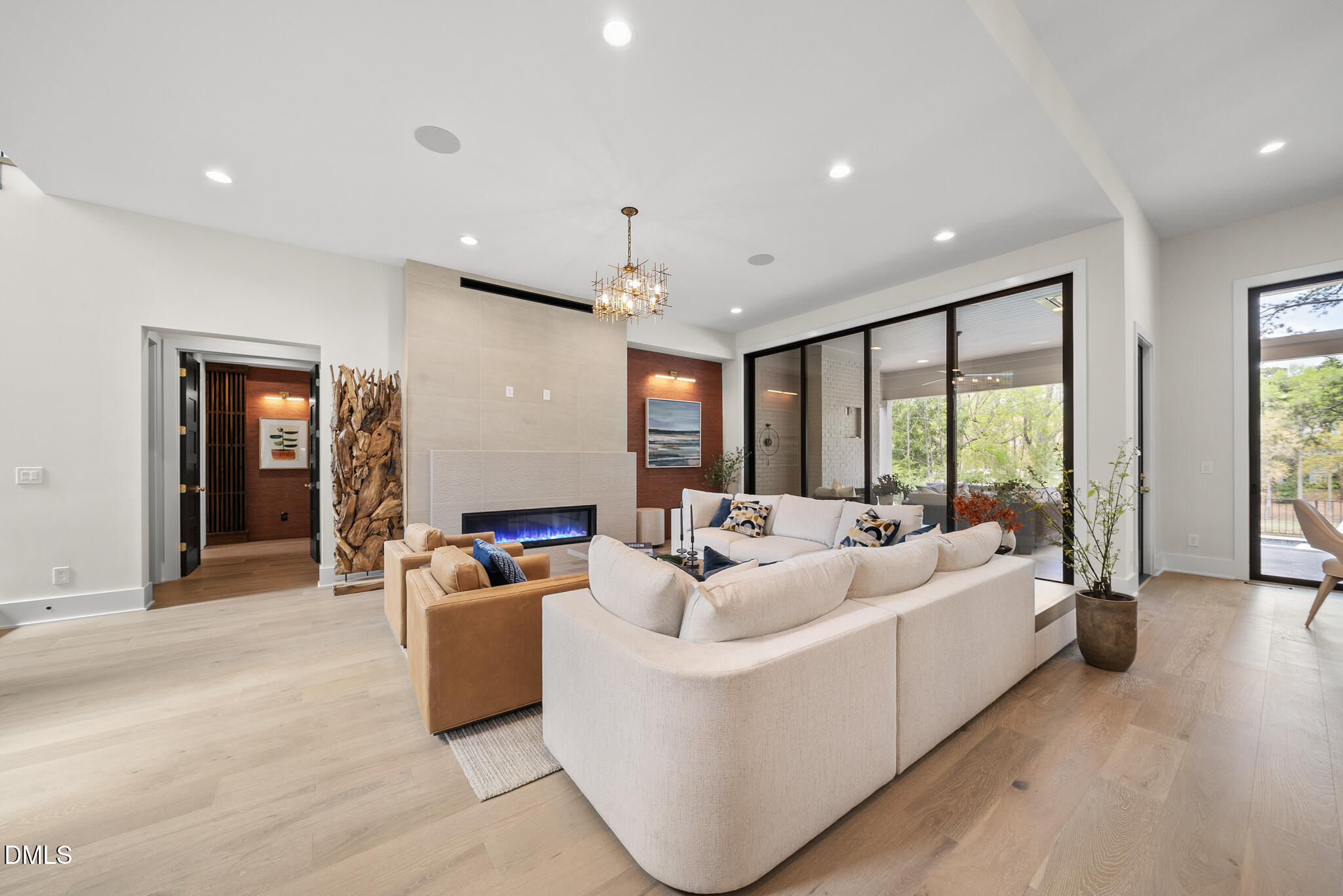 1925 Hunting Ridge Road