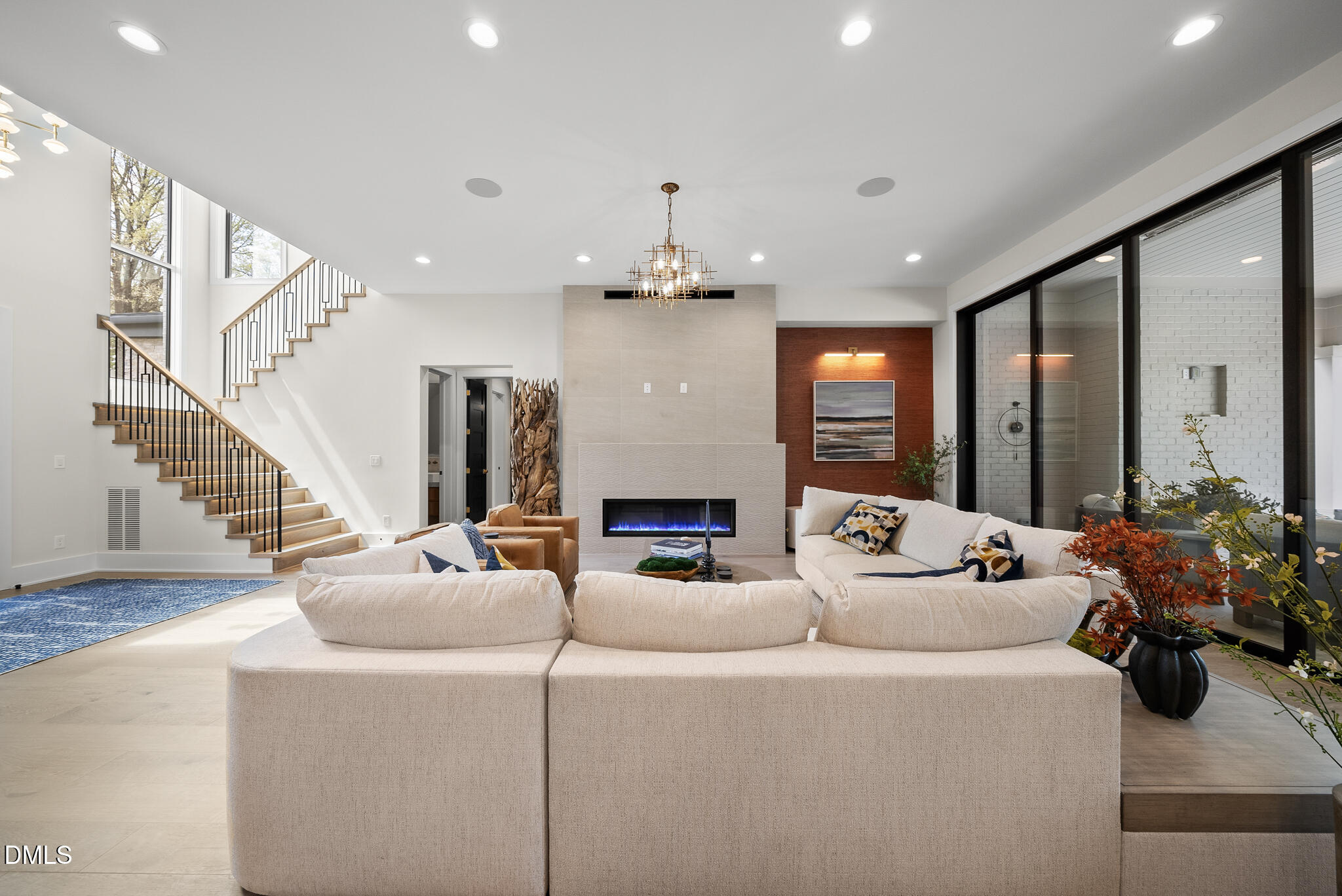 1925 Hunting Ridge Road