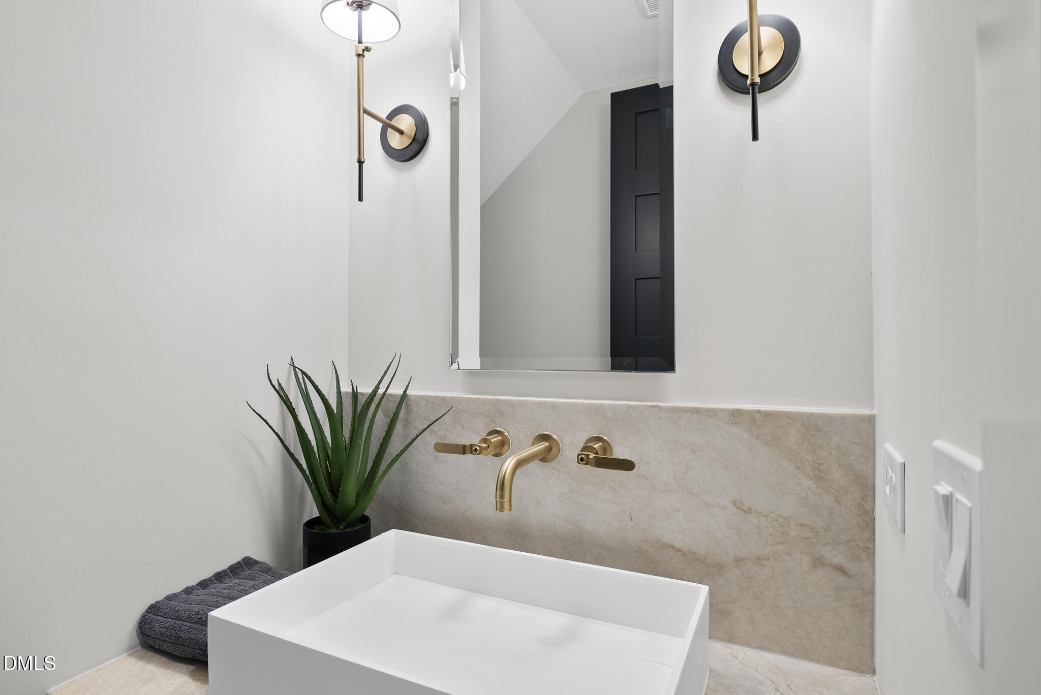 1925 Hunting Ridge Road