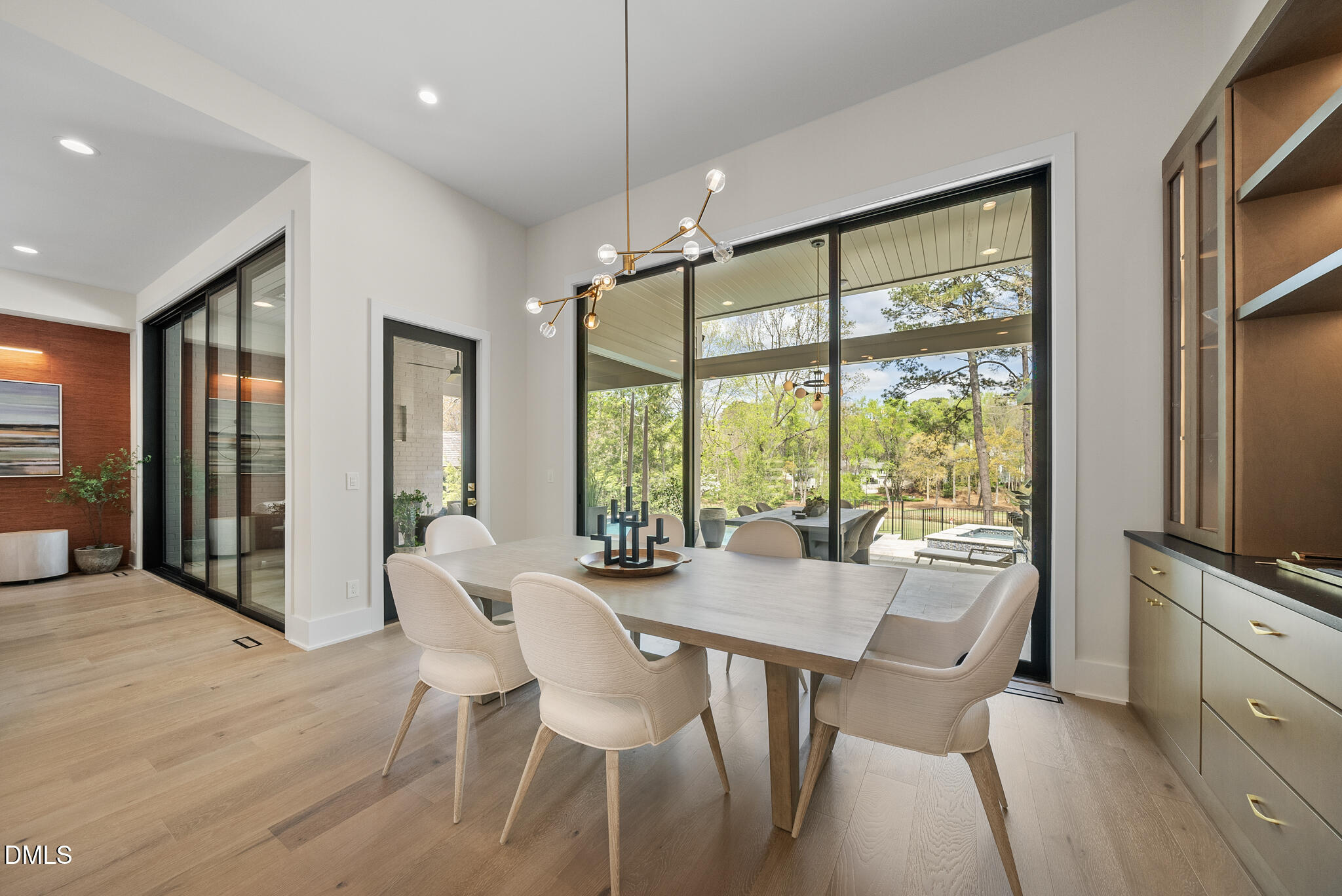 1925 Hunting Ridge Road