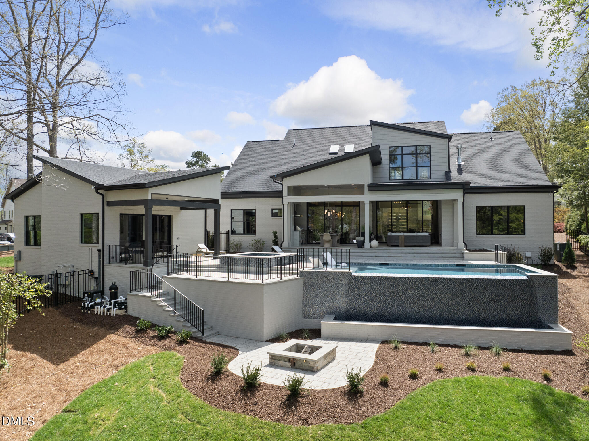 1925 Hunting Ridge Road