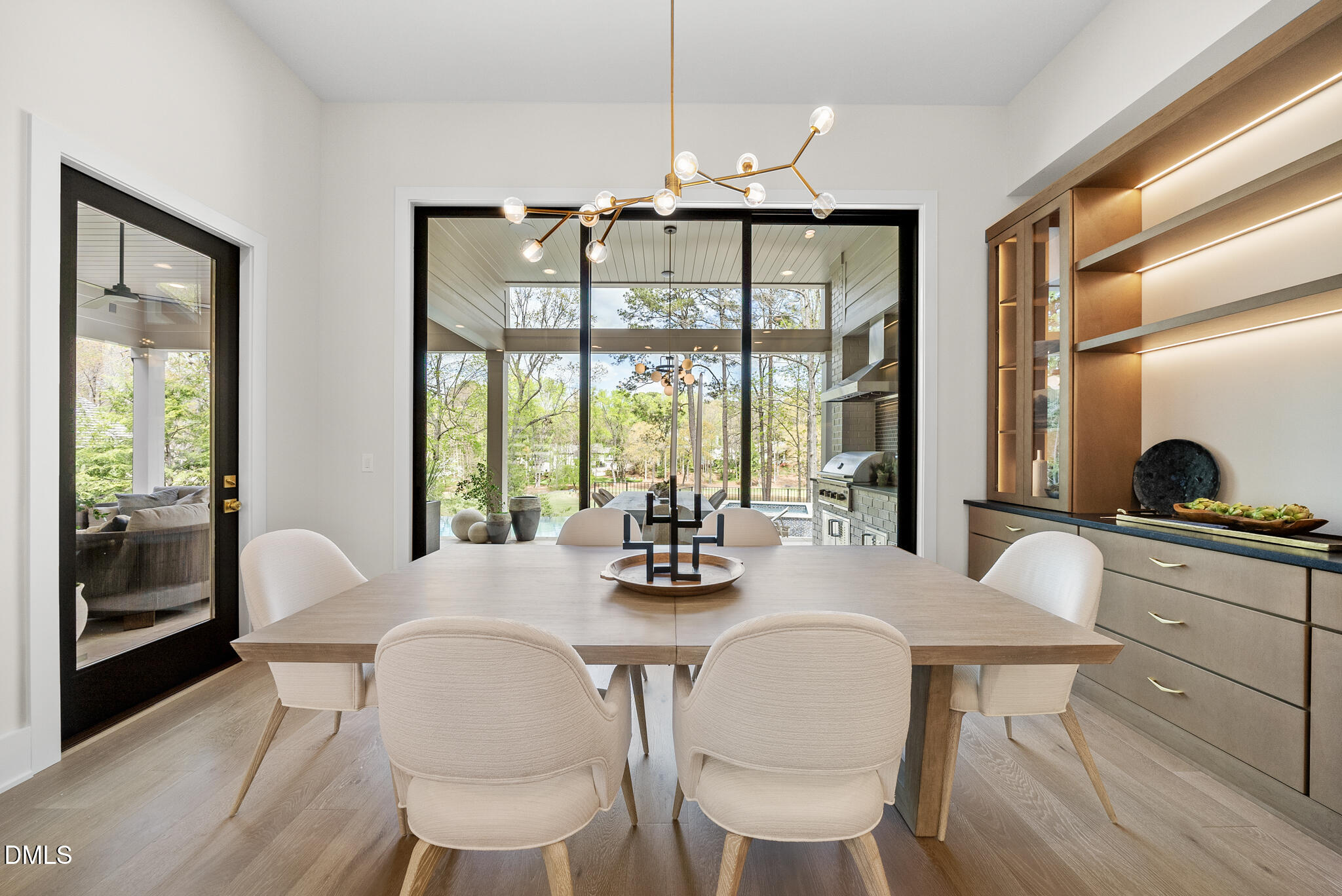 1925 Hunting Ridge Road