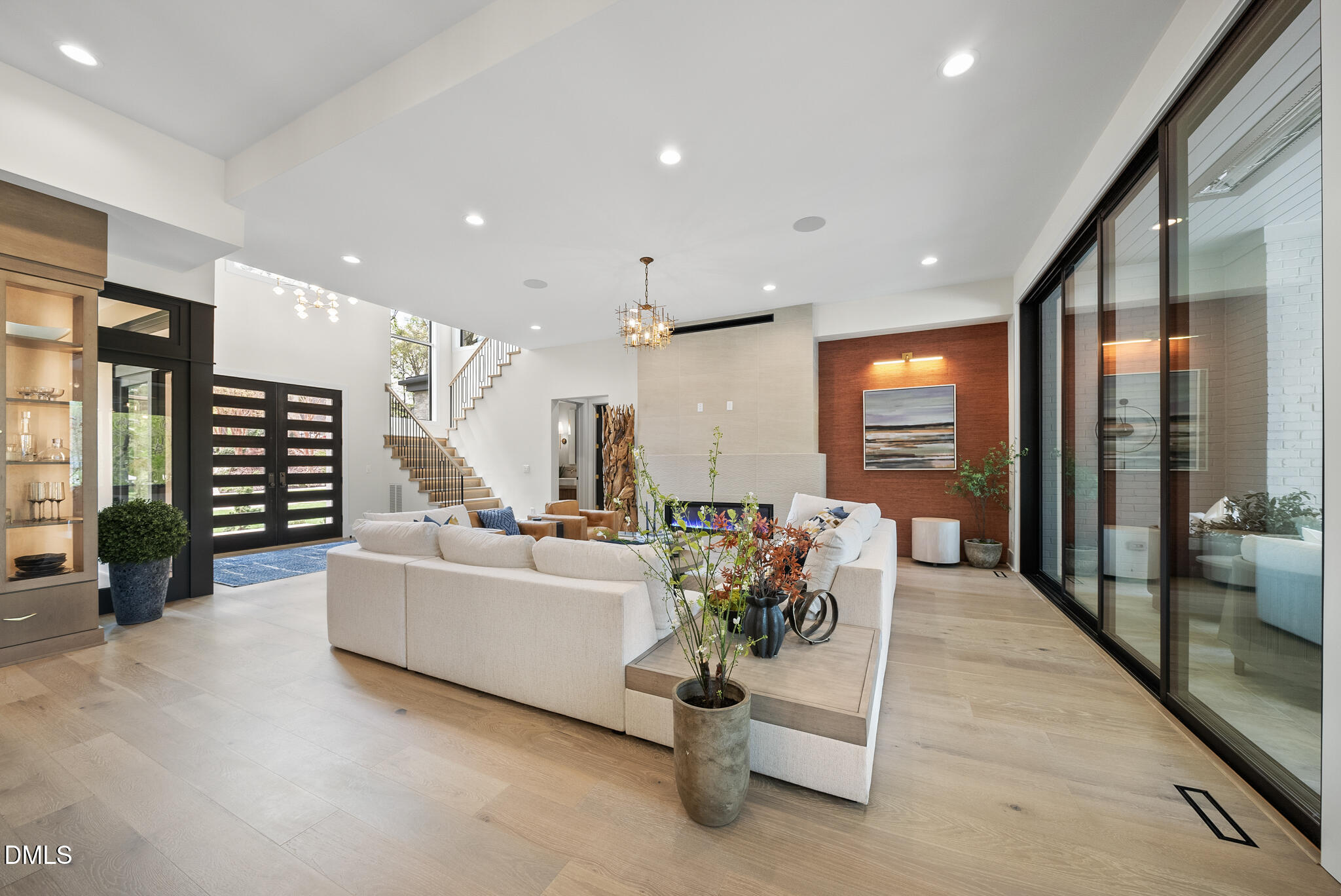 1925 Hunting Ridge Road