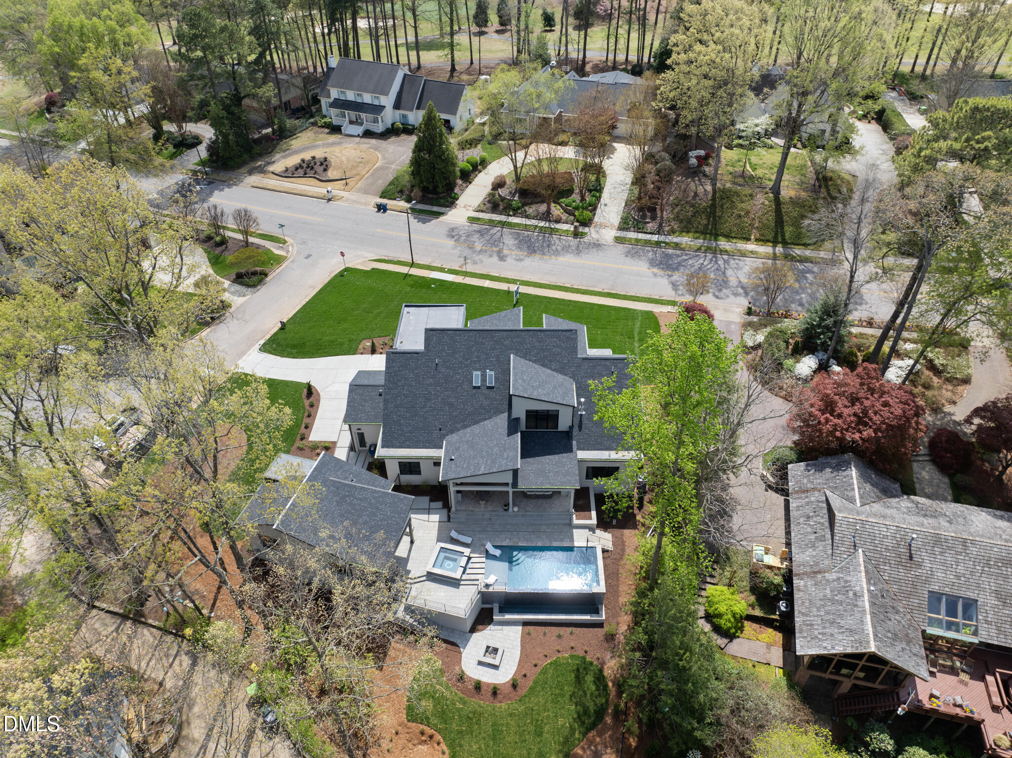 1925 Hunting Ridge Road