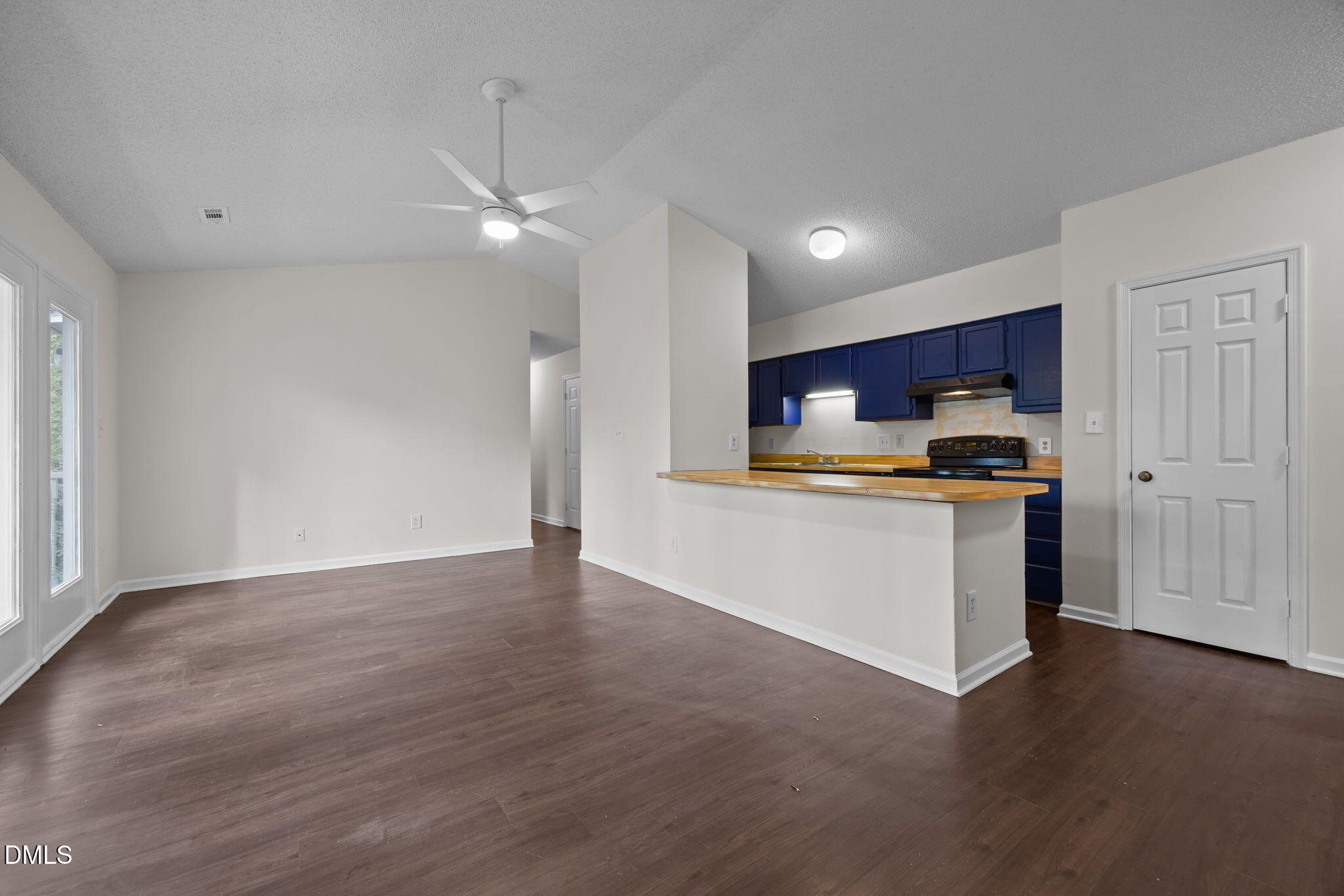 1321-302 Park Glen Drive # 8j Unit: Building 8j