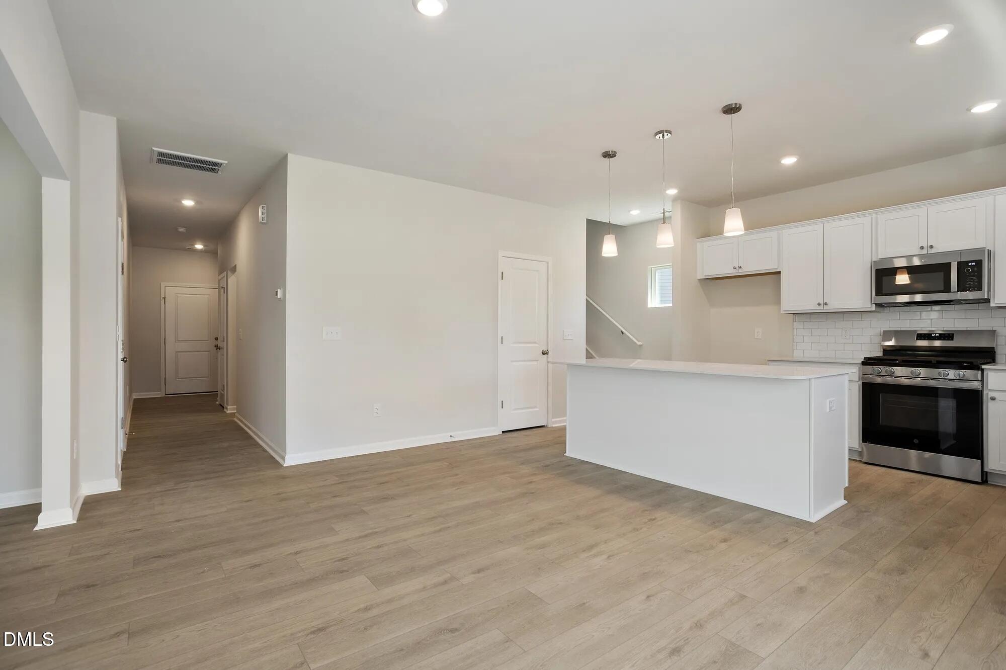 8 Lotus Bend Way