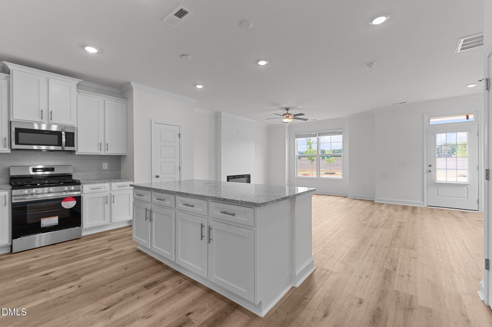 933 Alma Railway Drive # 553