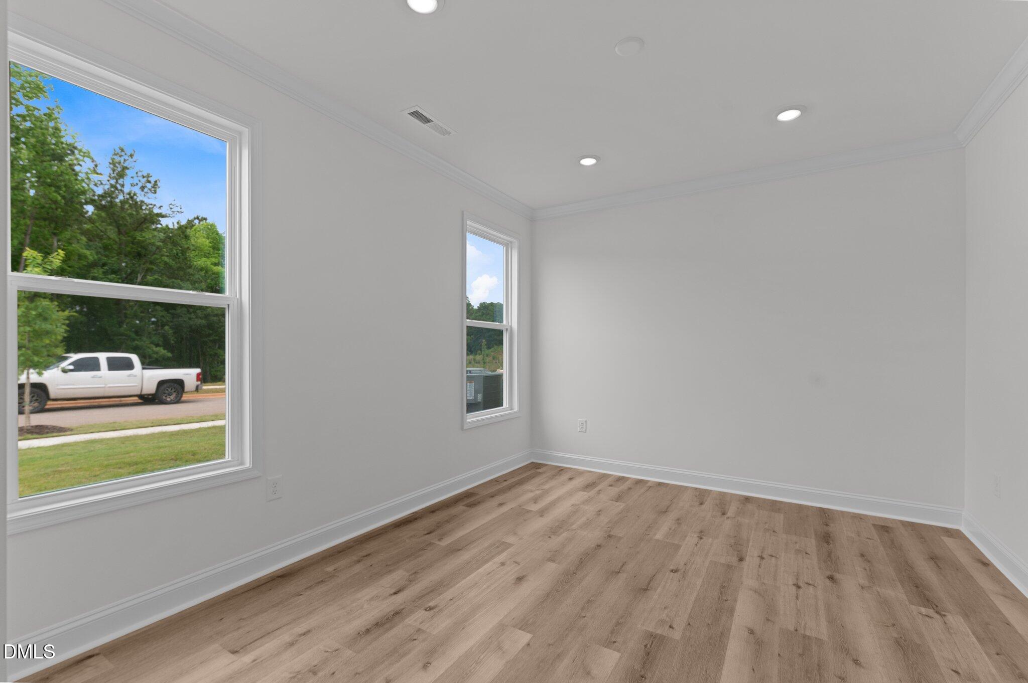933 Alma Railway Drive # 553