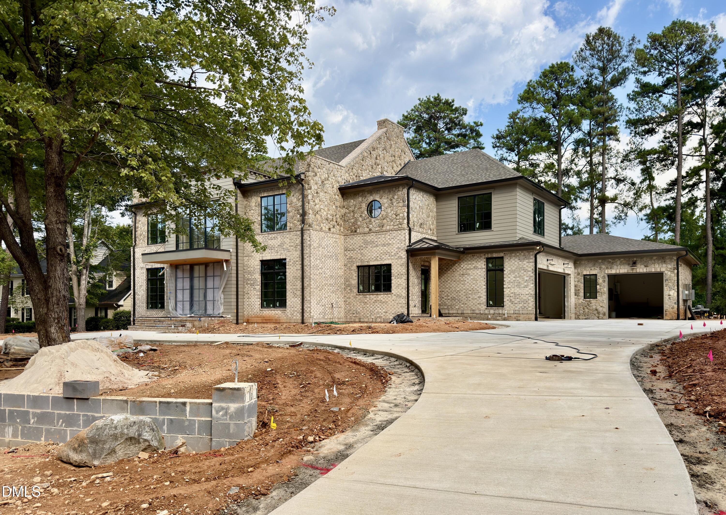 7136 North Ridge Drive
